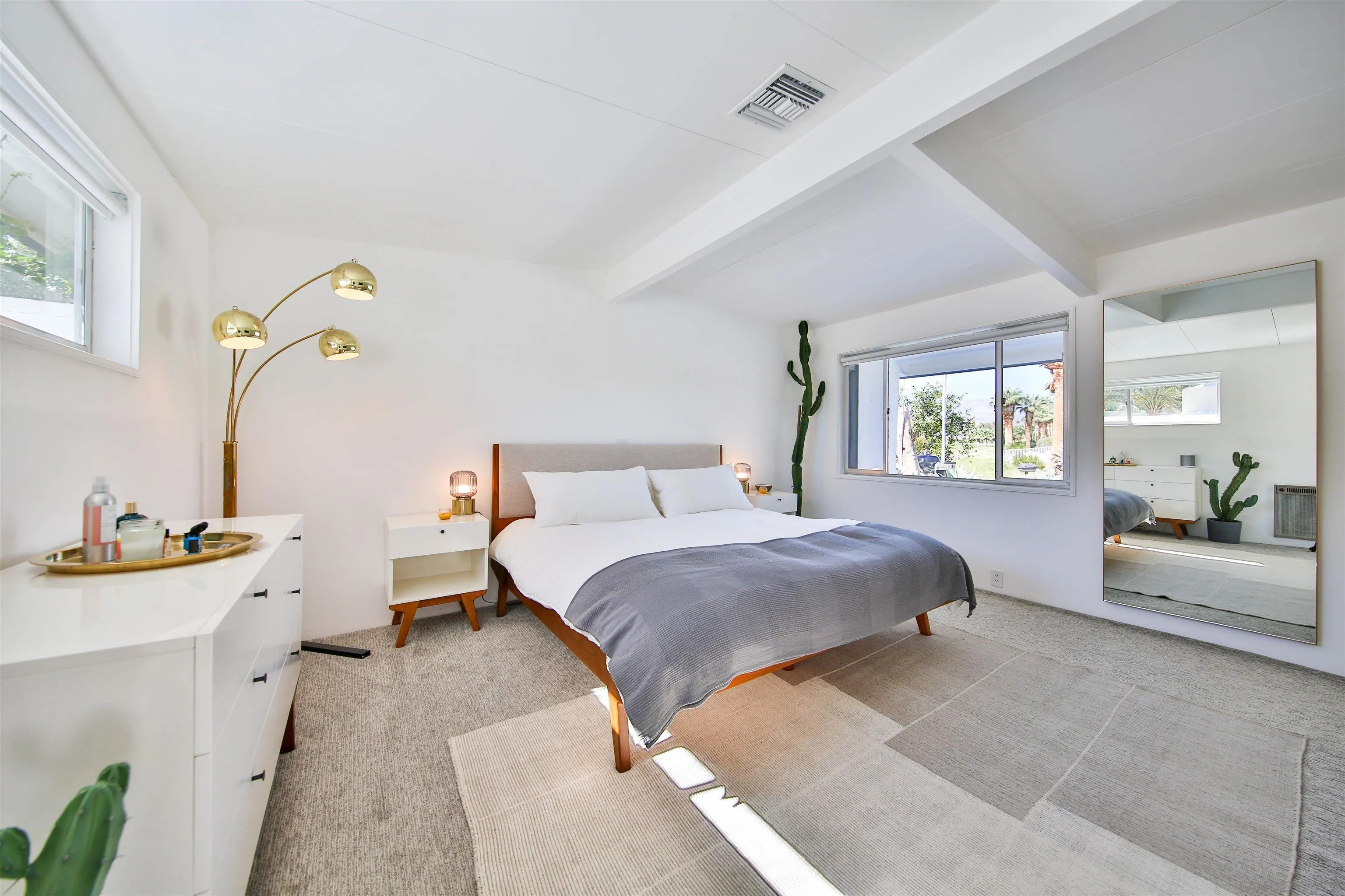 https://cdn.realtyfeed.com/cdn/127/260004315/5df9db5d0963c7a099bab4ca4b62a2f5.webp