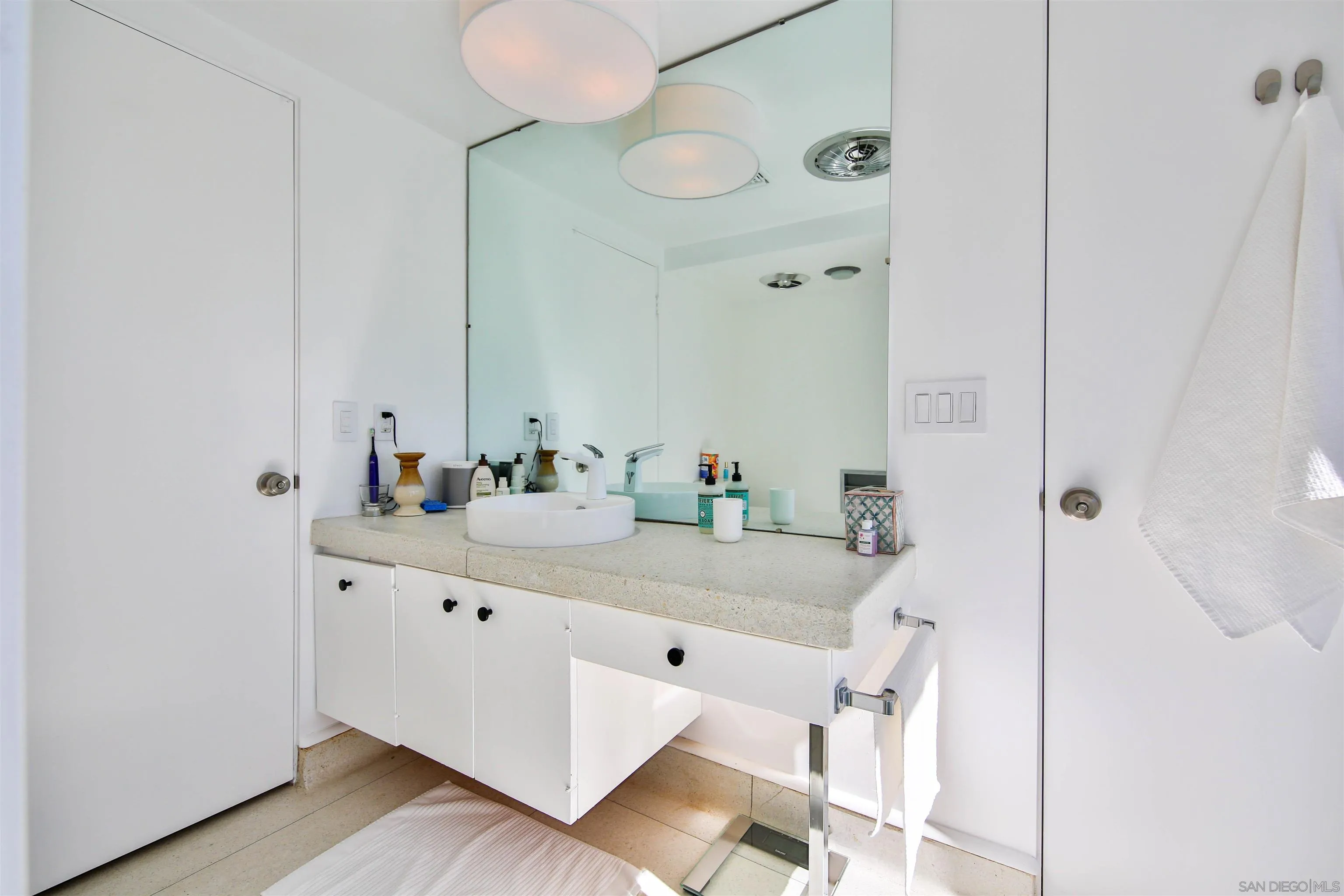 https://cdn.realtyfeed.com/cdn/127/260004315/b642aa26c6911ee8c6a683c42987483d.webp