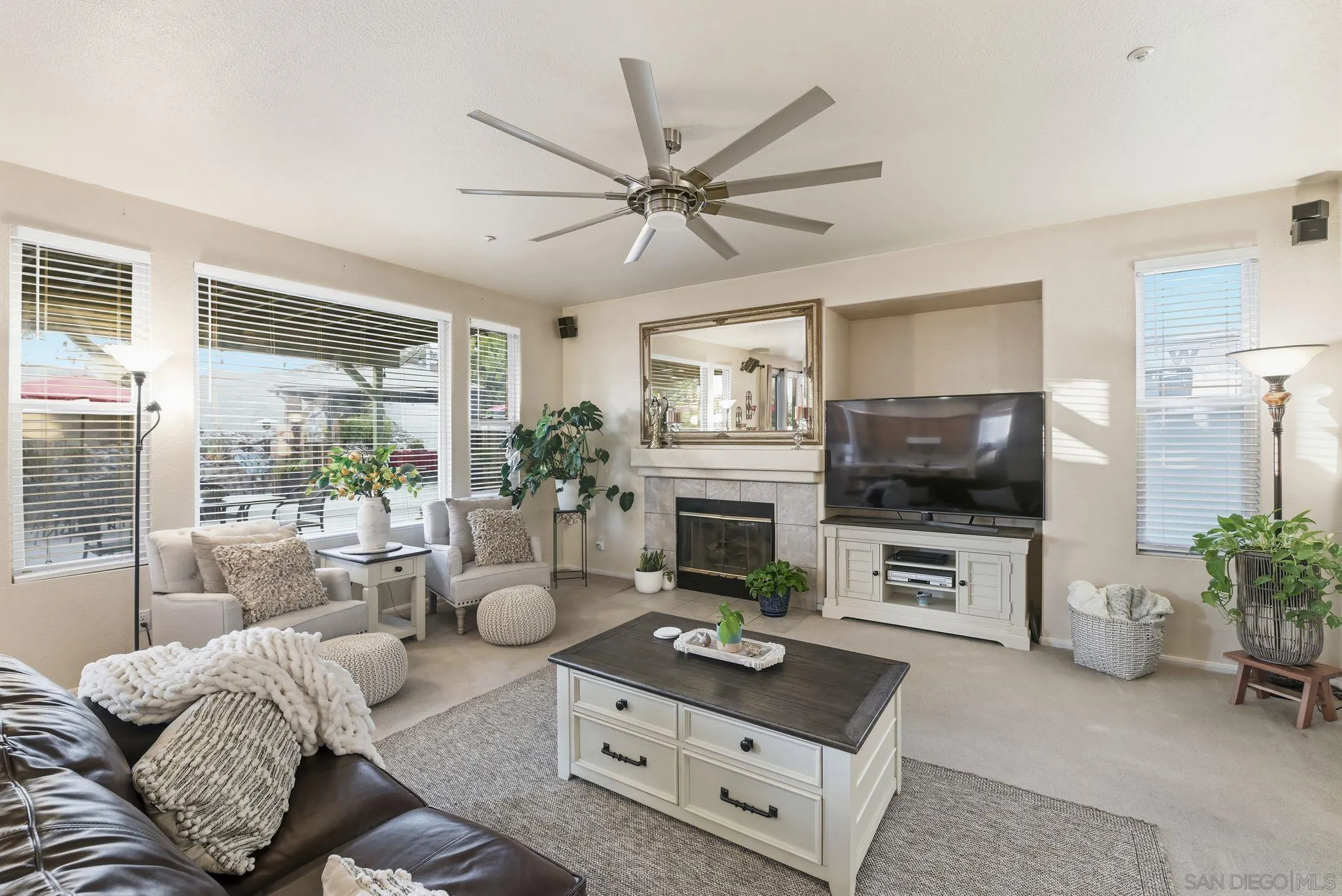 https://cdn.realtyfeed.com/cdn/127/260004318/507b7b8b6e0abf1bbd15406657b9b12e.webp