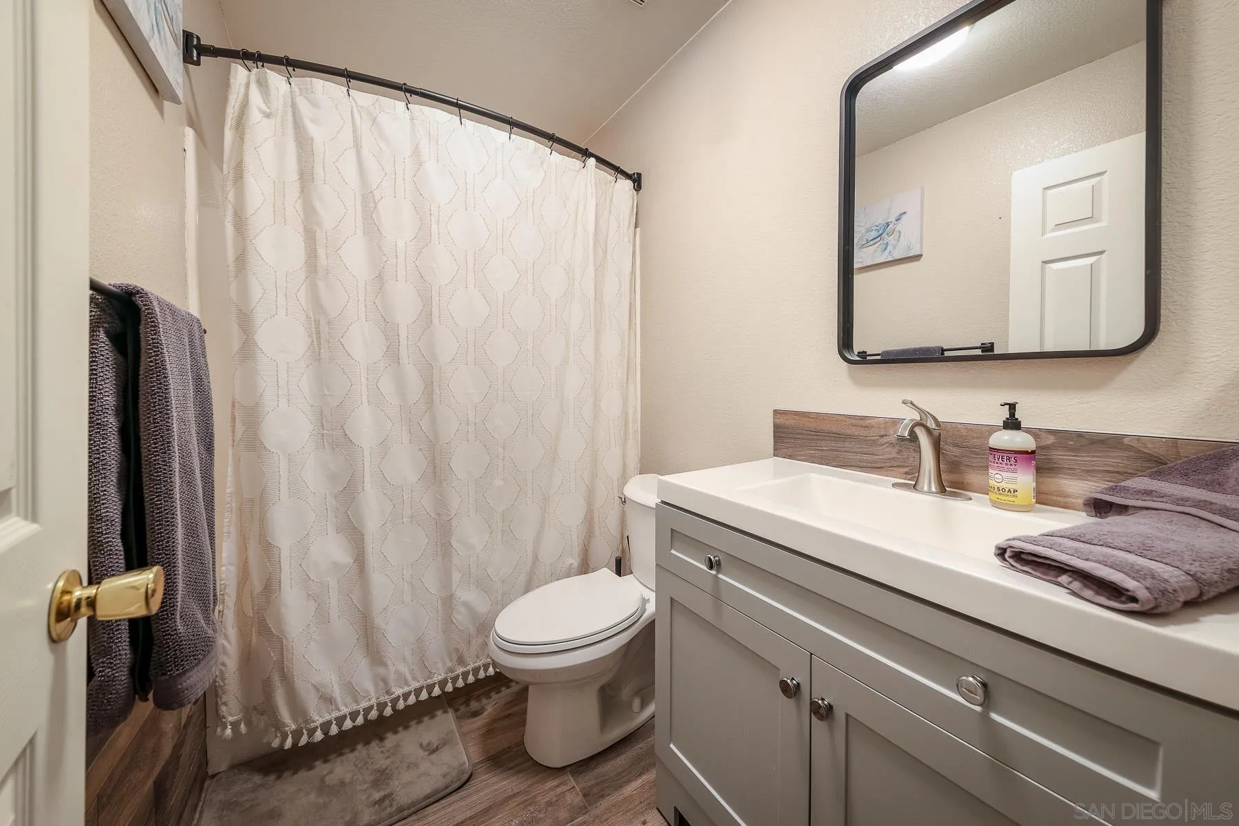 https://cdn.realtyfeed.com/cdn/127/260004325/e90b4863dd3b0b3f018f18c900d0974f.webp