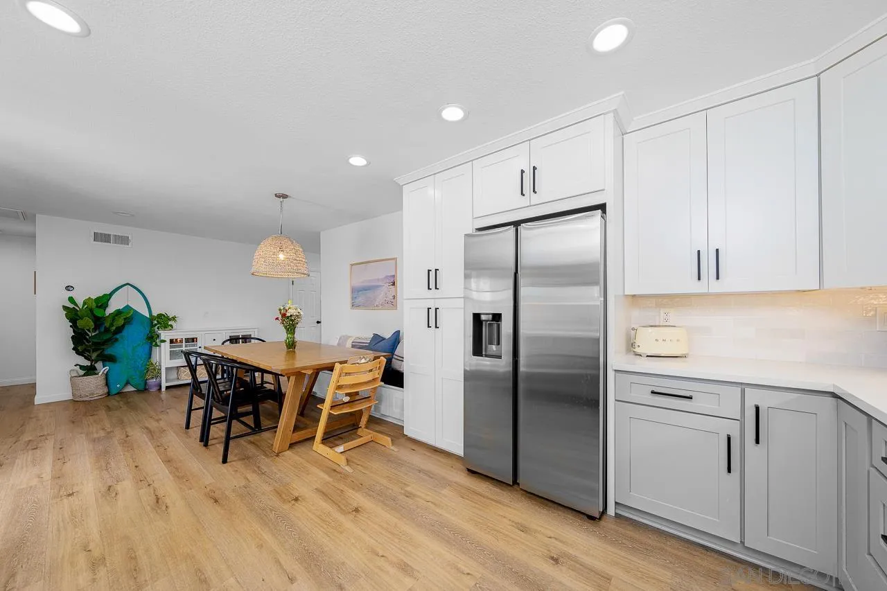 https://cdn.realtyfeed.com/cdn/127/260004329/008fcb8f6aa7ad14207a369fbd5b4172.webp