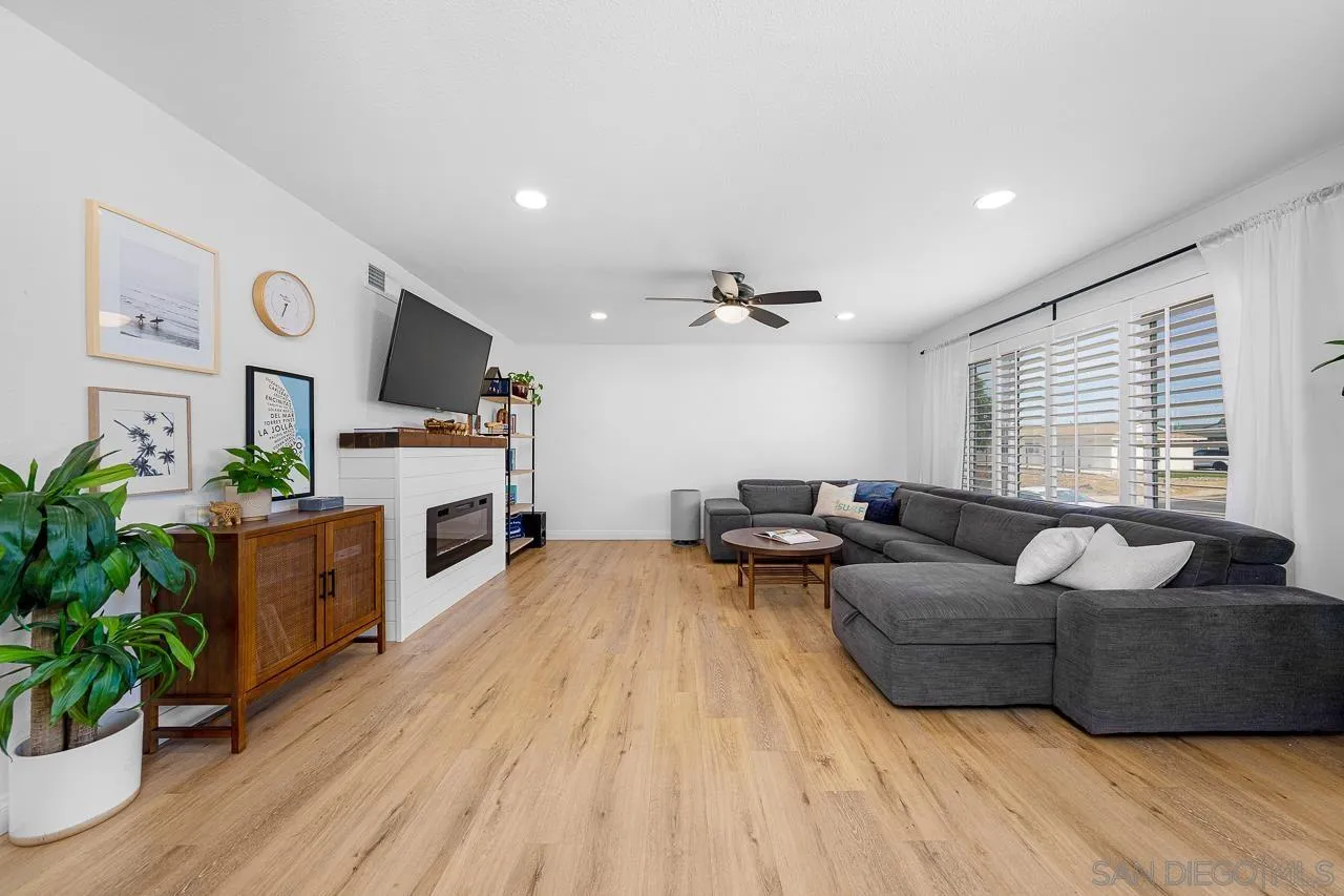 https://cdn.realtyfeed.com/cdn/127/260004329/3b5f56d73a694ee349b049429ce085bd.webp