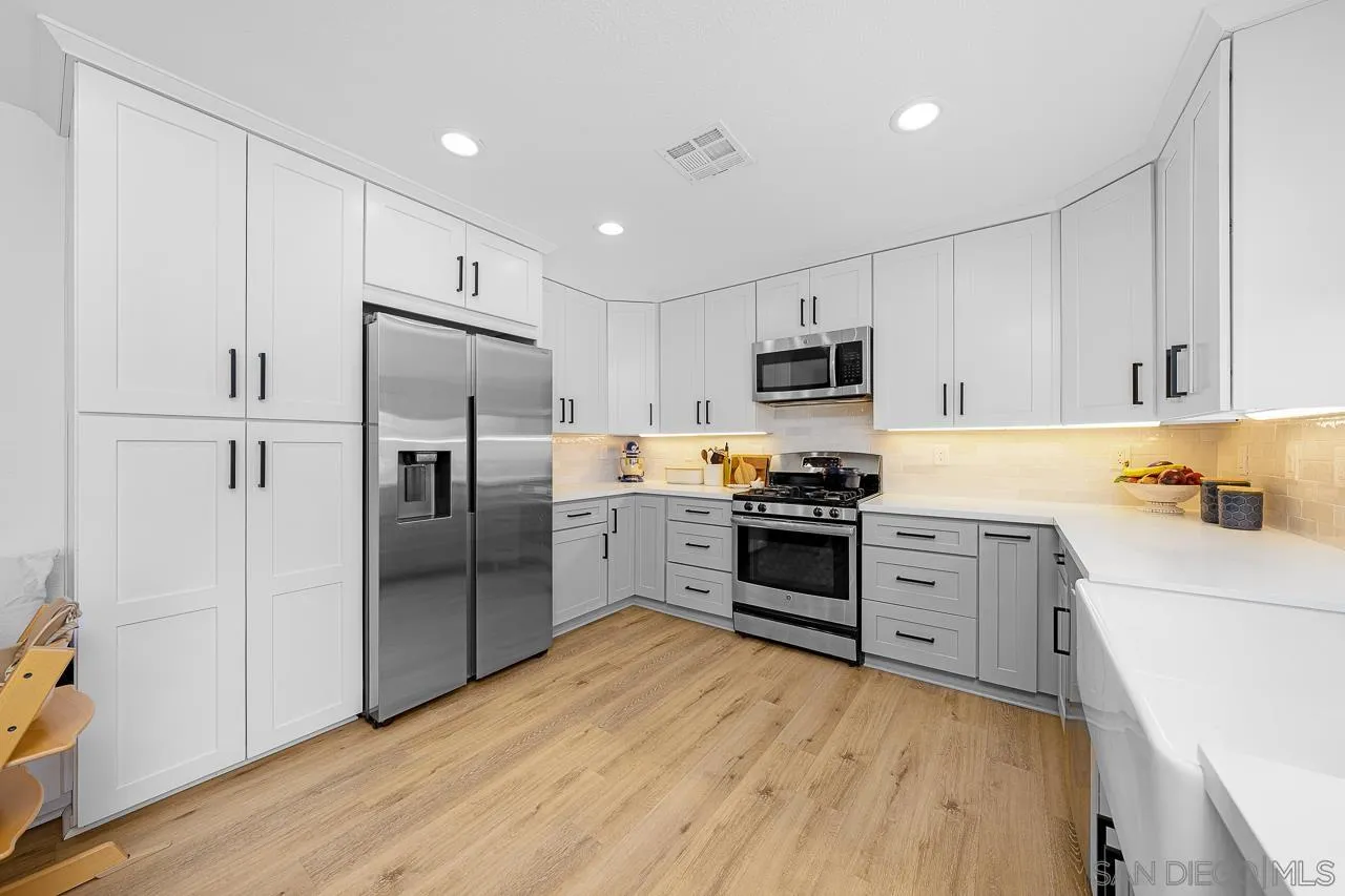https://cdn.realtyfeed.com/cdn/127/260004329/830b47007d185c3b9613352286171e39.webp