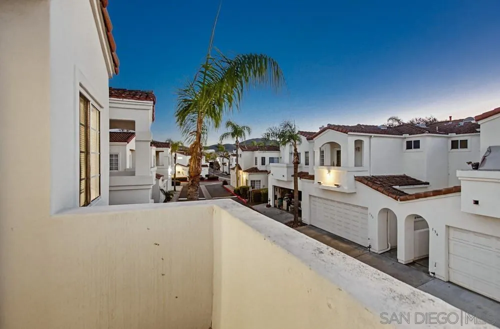 https://cdn.realtyfeed.com/cdn/127/260004330/5bb55f0effdff616f1b3e836a0382a39.webp