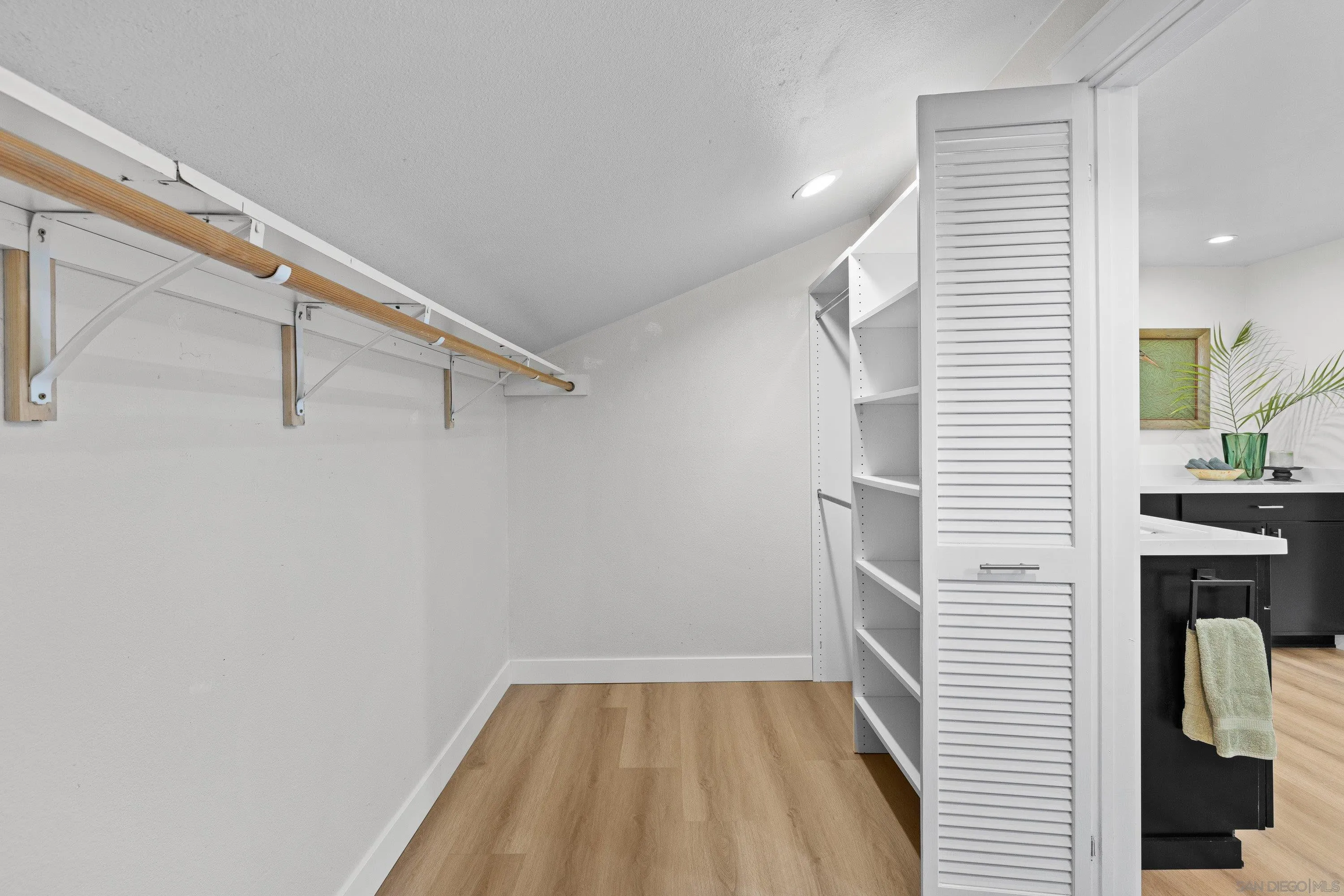 https://cdn.realtyfeed.com/cdn/127/260004332/08278fbc5113d12b38327260c17e7645.webp
