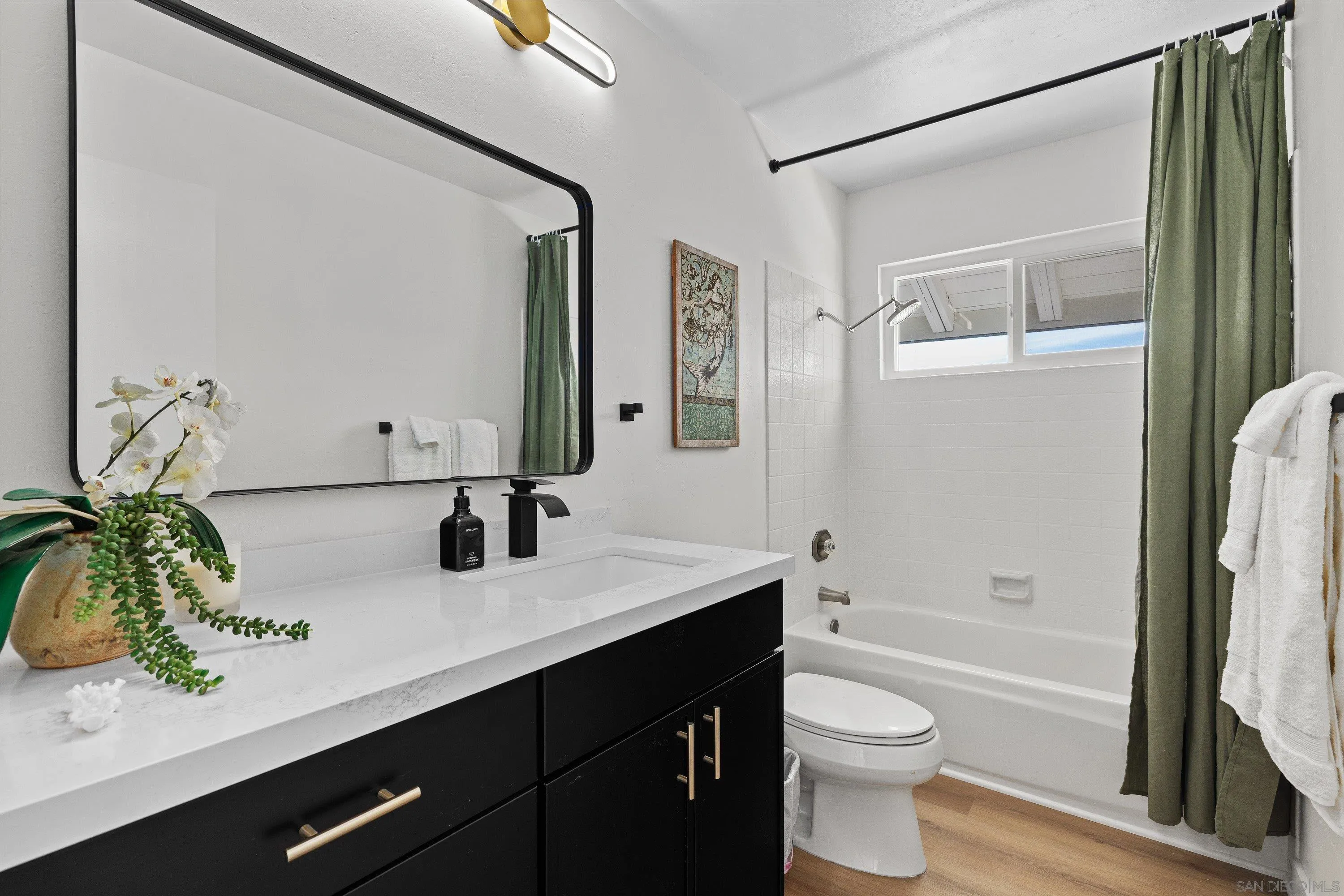 https://cdn.realtyfeed.com/cdn/127/260004332/7b1214fd8f0adca6c728a0f79ae0640b.webp
