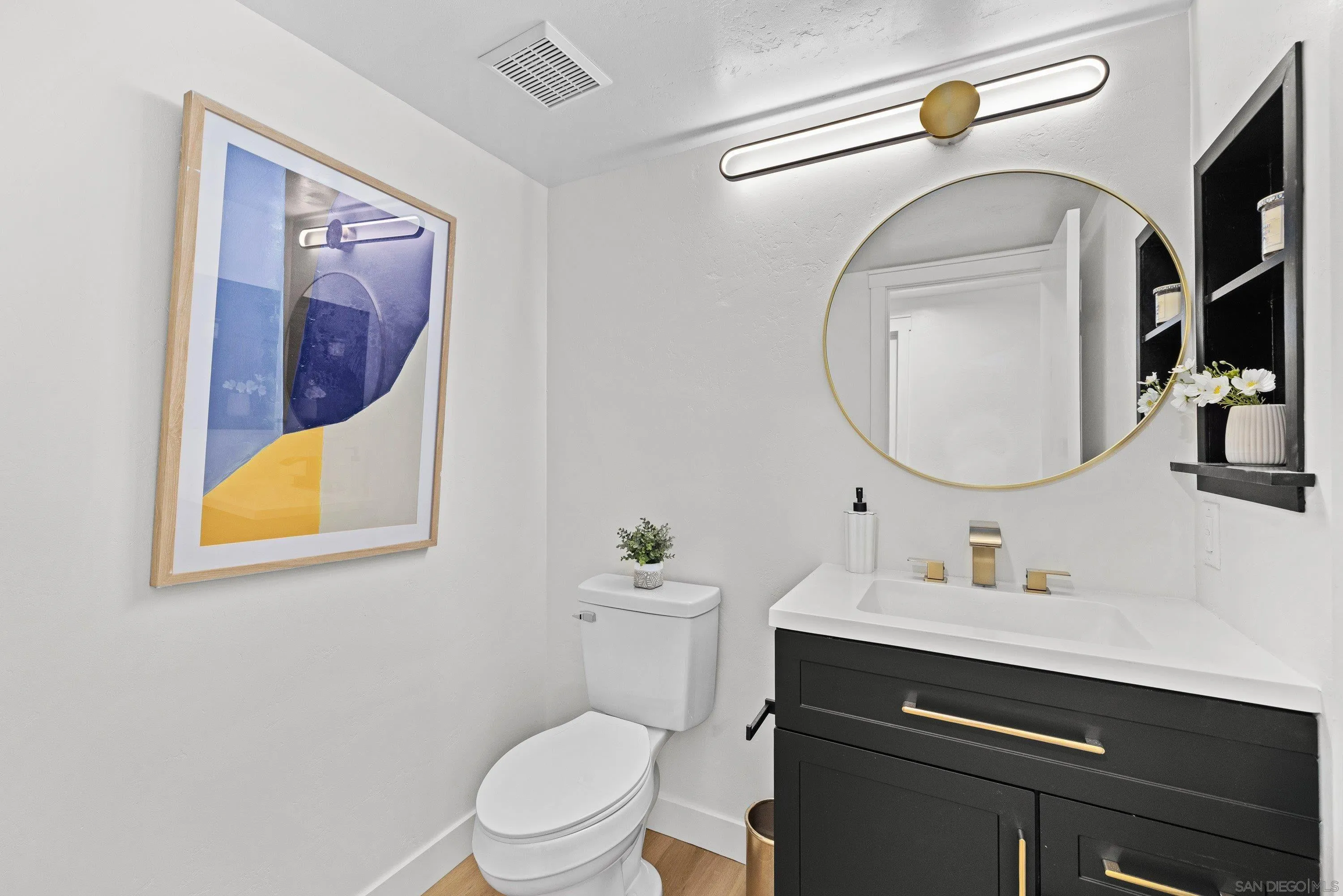 https://cdn.realtyfeed.com/cdn/127/260004332/e22f5f7f6582f4cad06172729c239ee5.webp