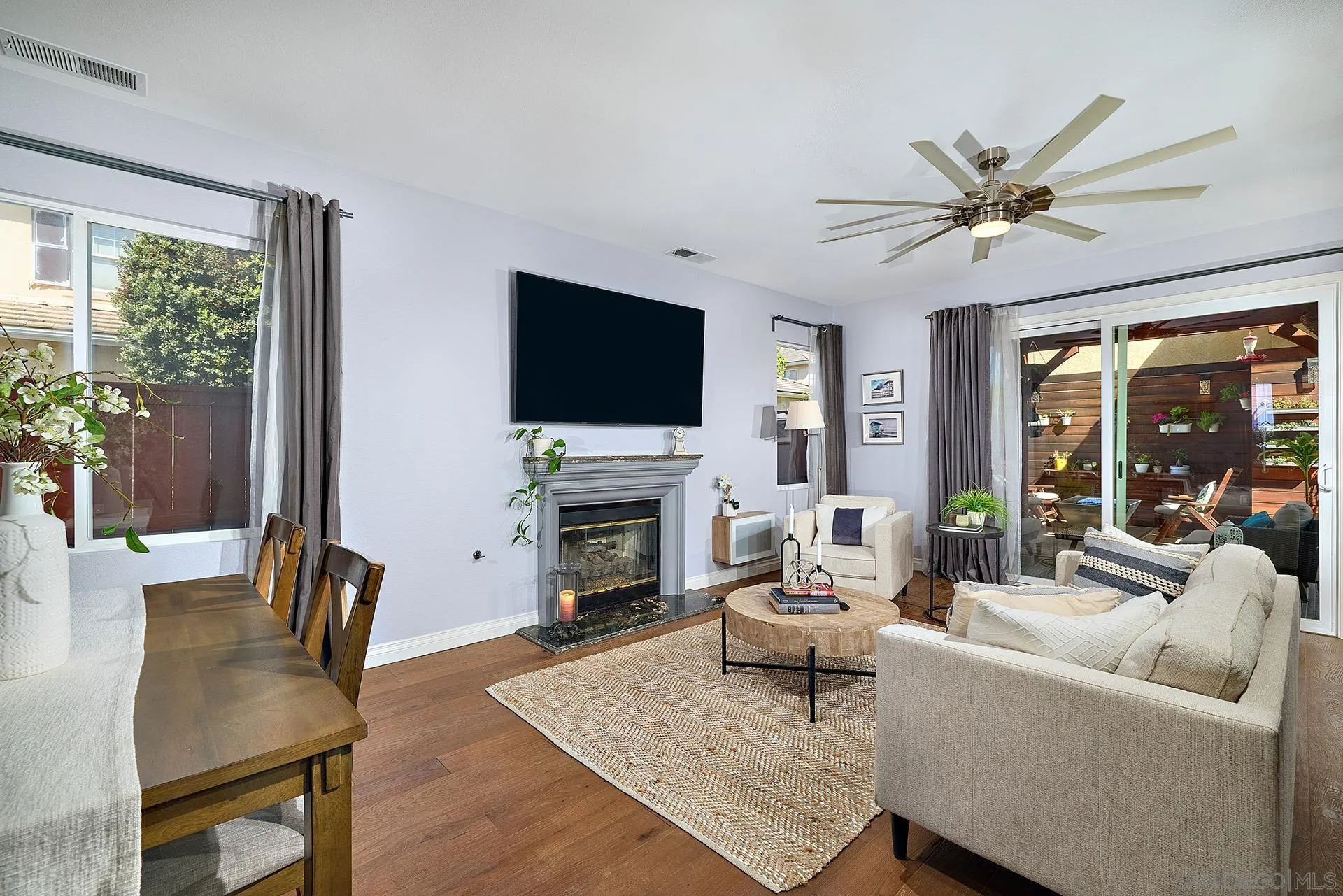 https://cdn.realtyfeed.com/cdn/127/260004335/da421541d94d5d4669b375ec218f25f7.webp