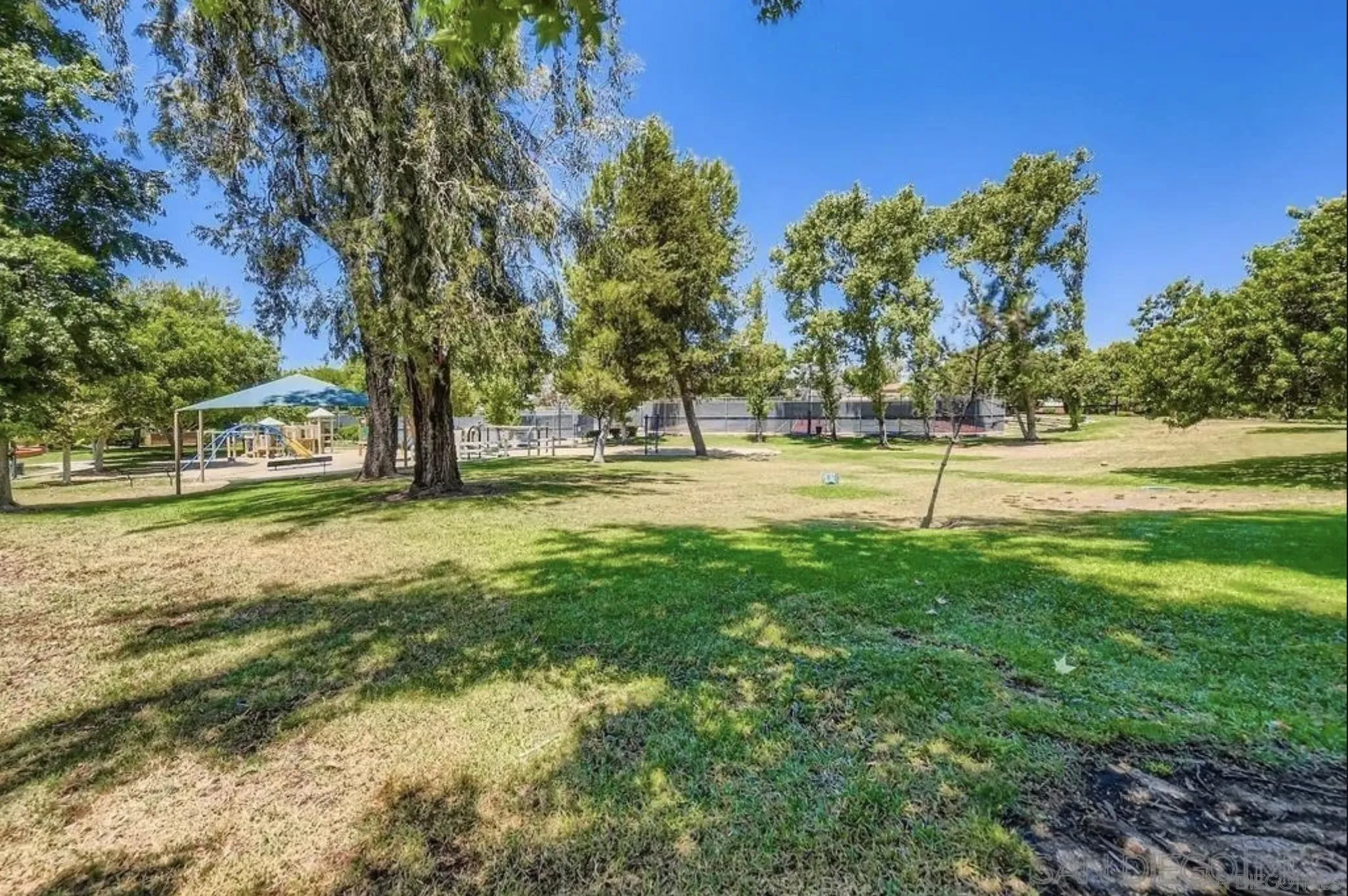https://cdn.realtyfeed.com/cdn/127/260004337/45072fe430e3314907e27d1914dd9c37.webp