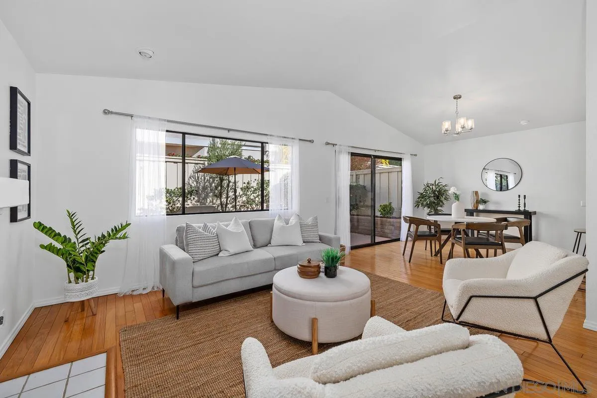 https://cdn.realtyfeed.com/cdn/127/260004346/1d3adc2f6ac57241d94a950c884cc9fe.webp