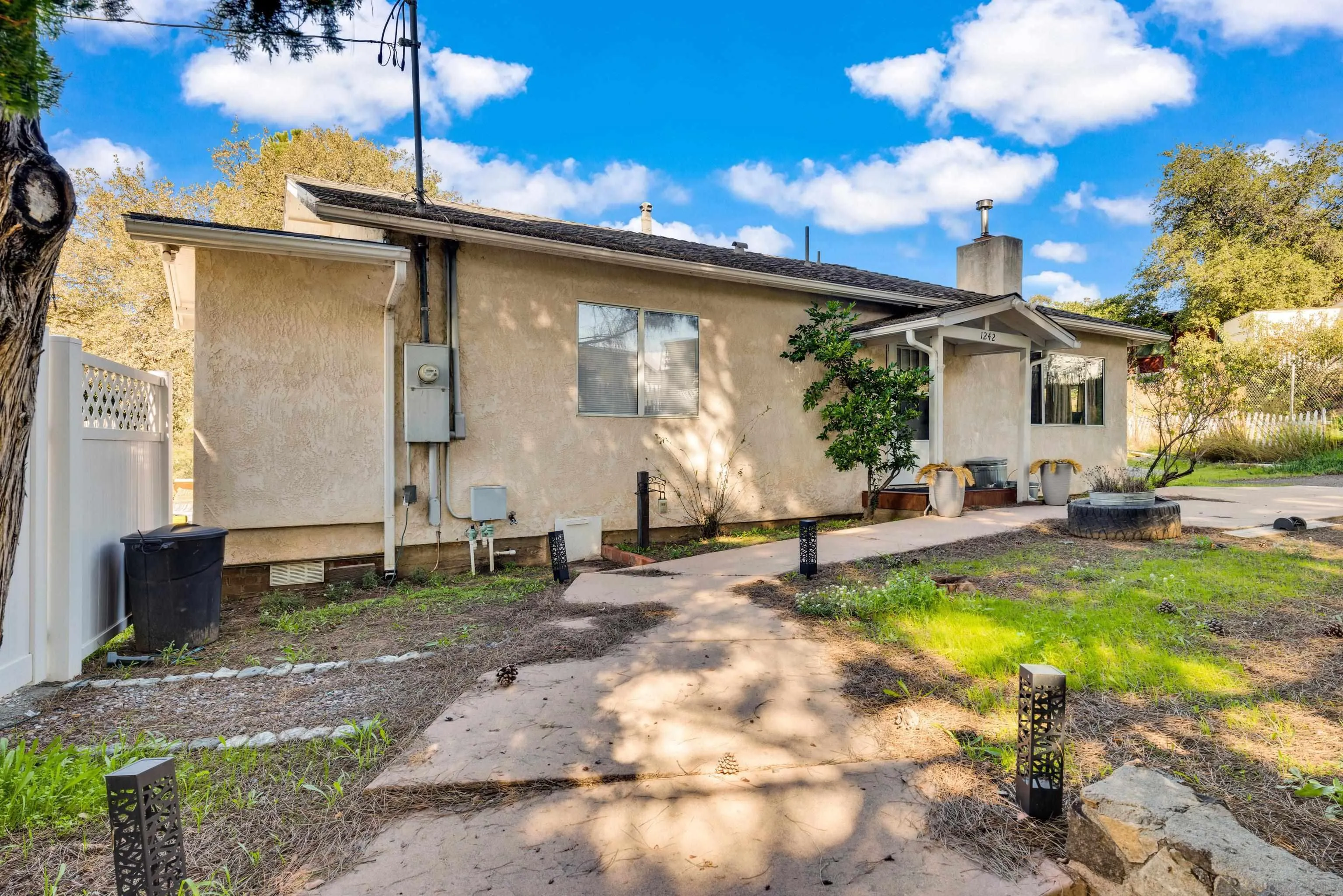 https://cdn.realtyfeed.com/cdn/127/260004353/574847594356f4af418bd07ea22d6c47.webp