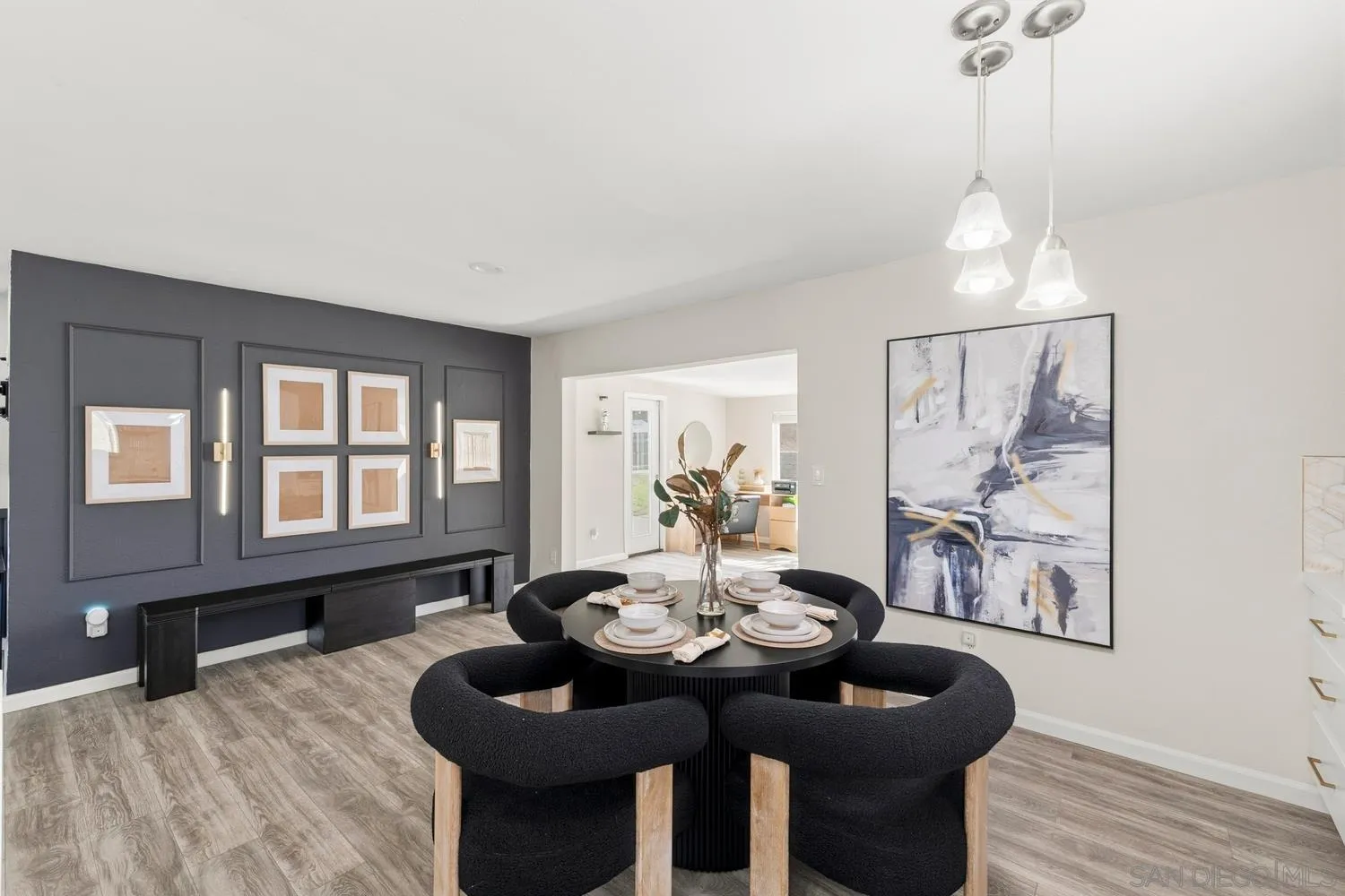 https://cdn.realtyfeed.com/cdn/127/260004356/45aed5a82bdf22116d8099b104105308.webp