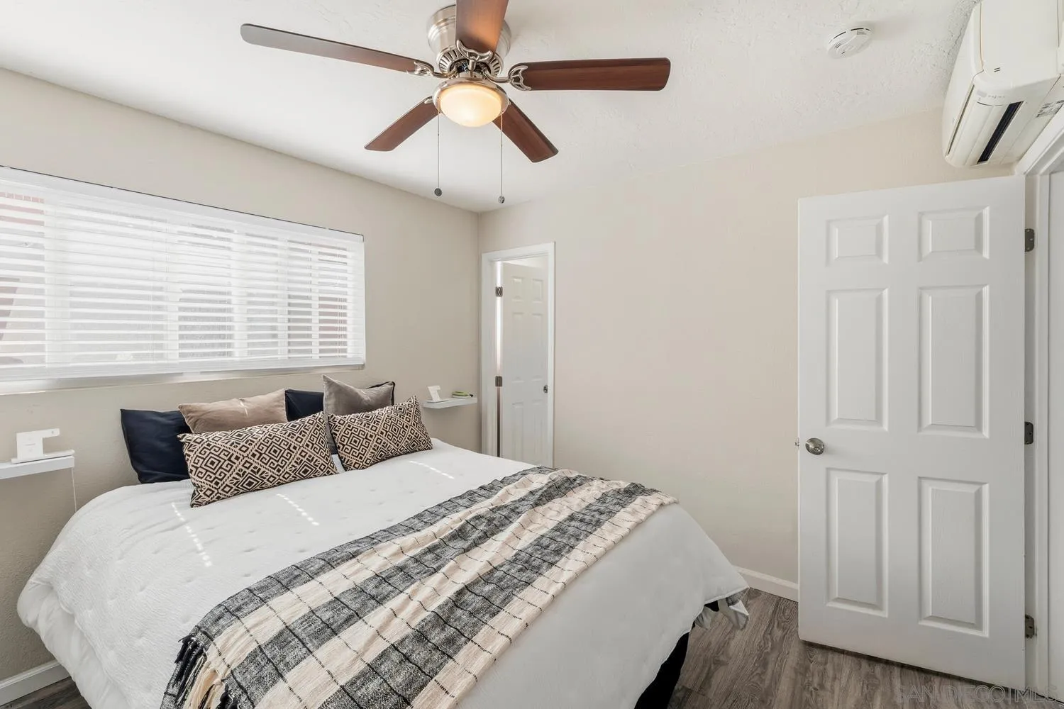 https://cdn.realtyfeed.com/cdn/127/260004356/7c2fc0a865967bf6202c66413dd1cf00.webp