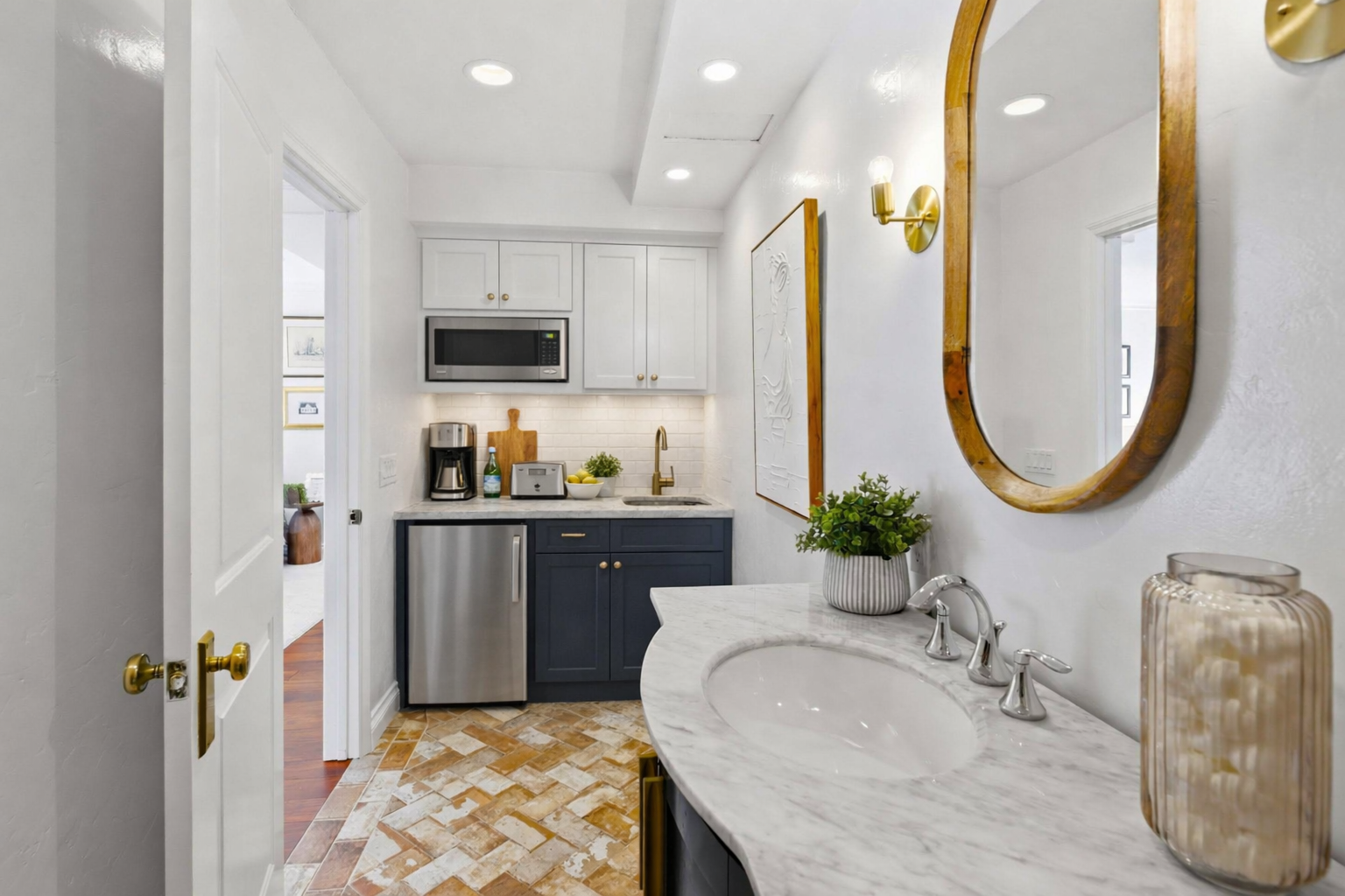 https://cdn.realtyfeed.com/cdn/127/260004357/a28a457998845bc6b851d74f683bea8c.png