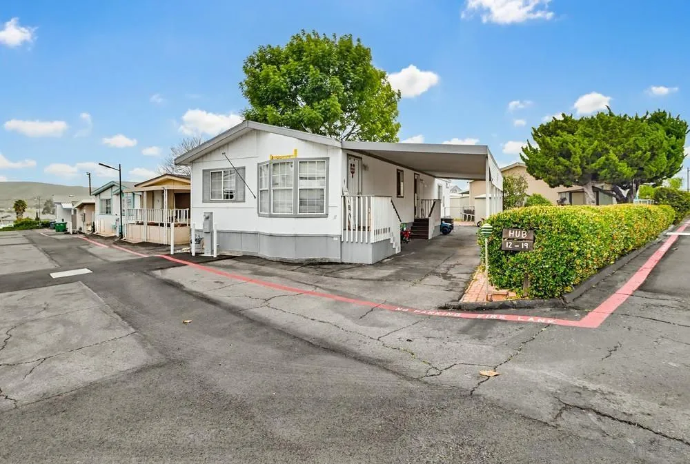 https://cdn.realtyfeed.com/cdn/127/260004375/0326e3df1ab5e3dbe0c1e9f9101aabbb.webp