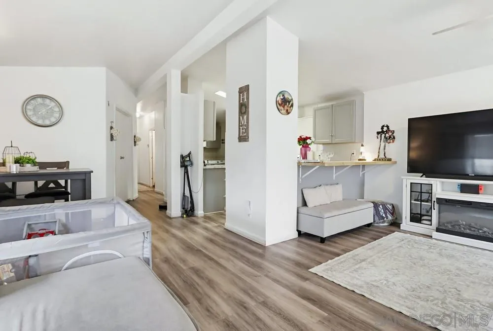 https://cdn.realtyfeed.com/cdn/127/260004375/6e64a2873181a9b6c9180f7d36cc5b09.webp