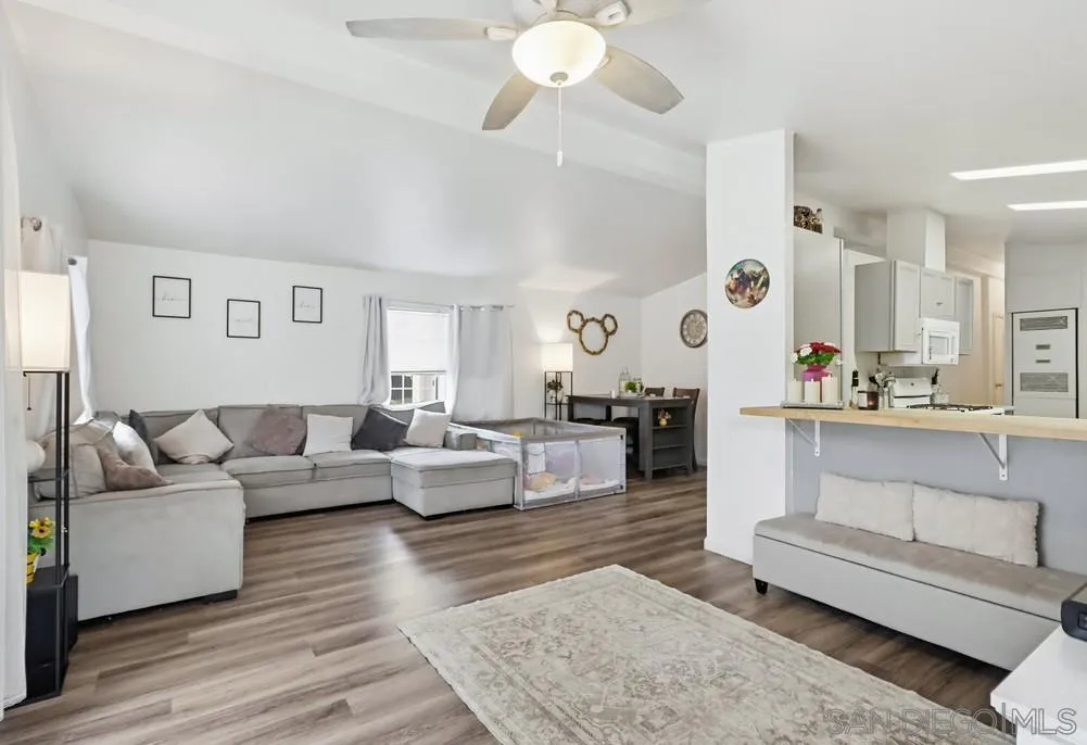 https://cdn.realtyfeed.com/cdn/127/260004375/772dea9ce915a83c489450bff70315b9.webp