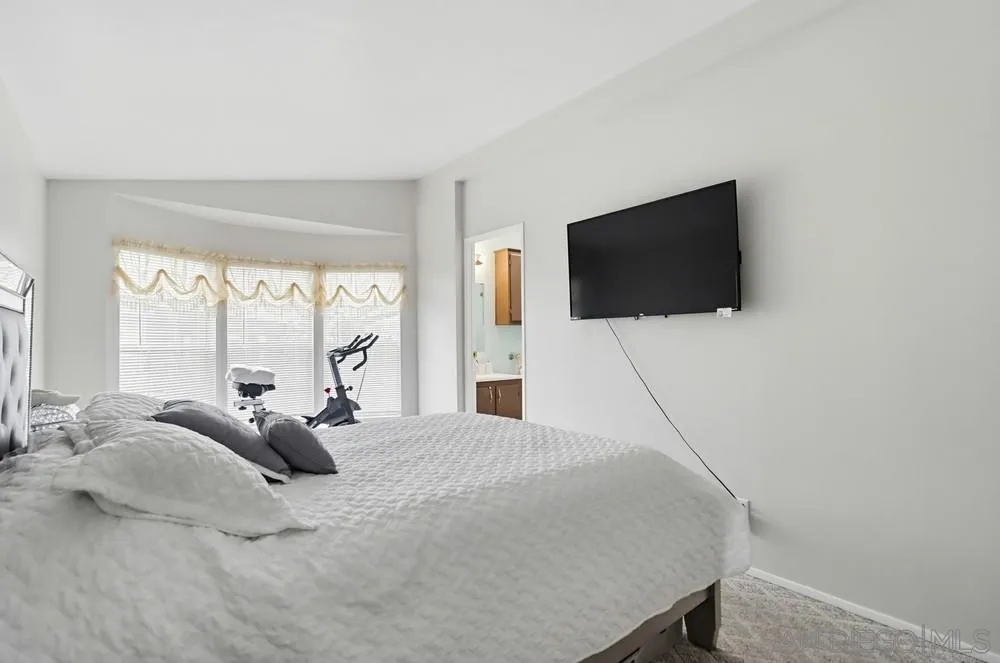 https://cdn.realtyfeed.com/cdn/127/260004375/7a687a9ae7d8784f7853638d43346cbc.webp
