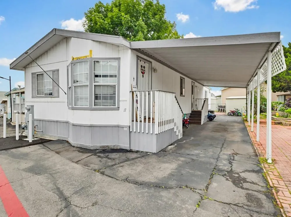 https://cdn.realtyfeed.com/cdn/127/260004375/81b3ebd3e62d532b49d8866071f9e31d.webp