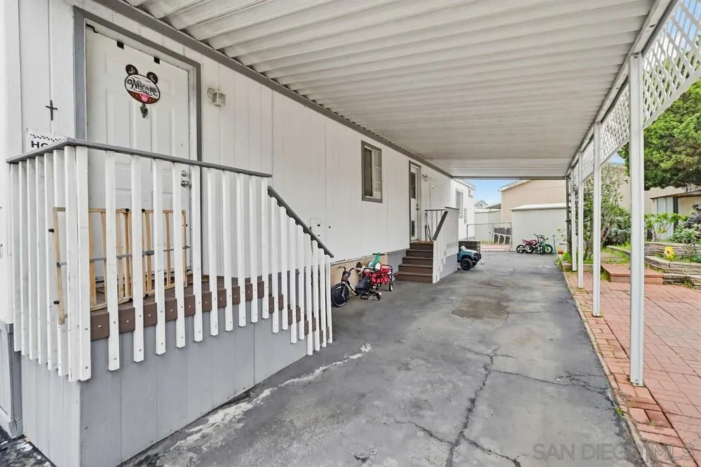 https://cdn.realtyfeed.com/cdn/127/260004375/8822c596b03dc49a5f9711c5526bbb34.webp
