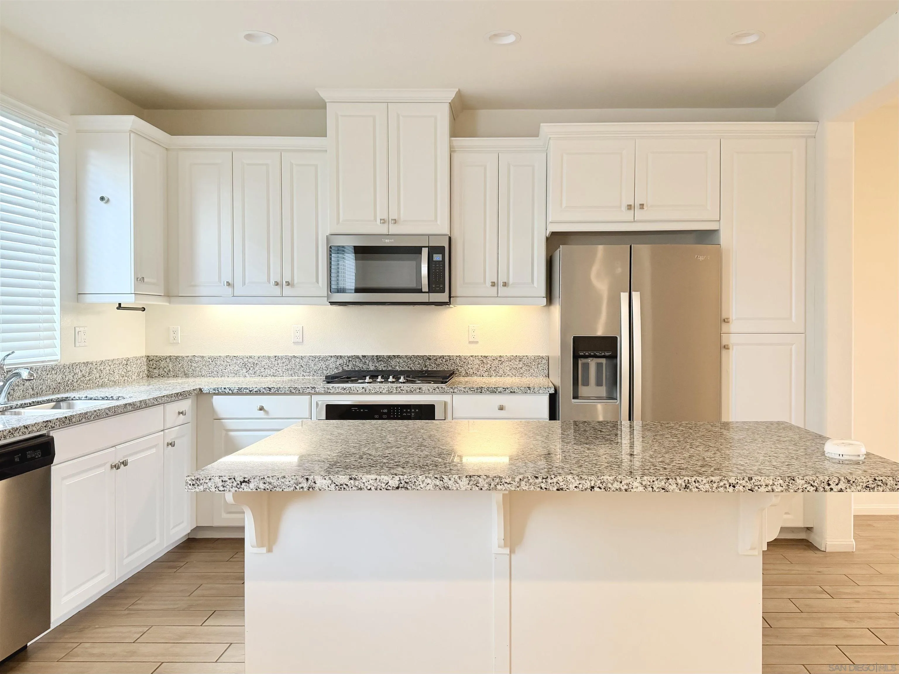 https://cdn.realtyfeed.com/cdn/127/260004383/876721d2413c580b766ec4e443e4935f.webp