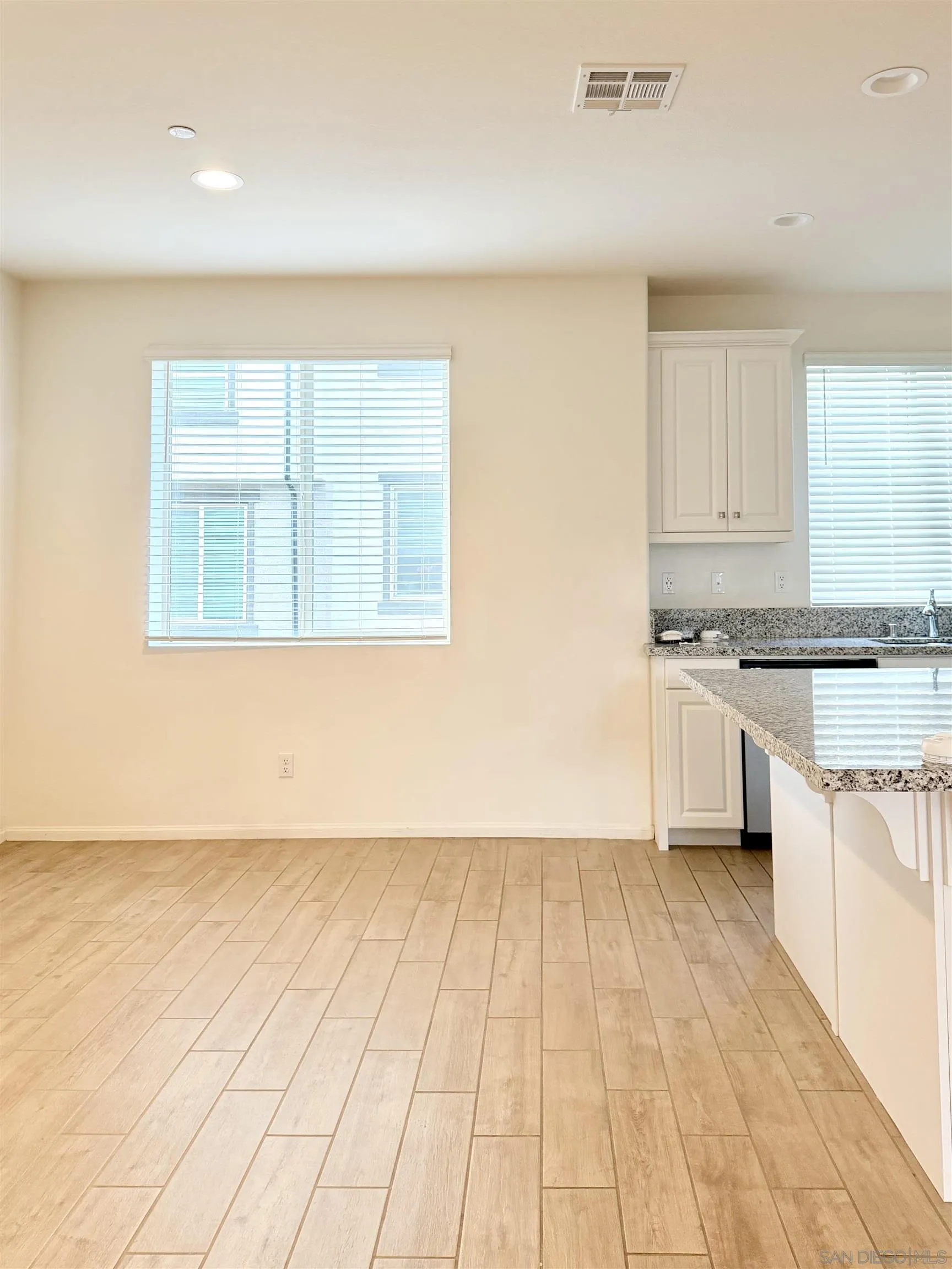 https://cdn.realtyfeed.com/cdn/127/260004383/a72ed453ad0af095c9a3591a83730013.webp