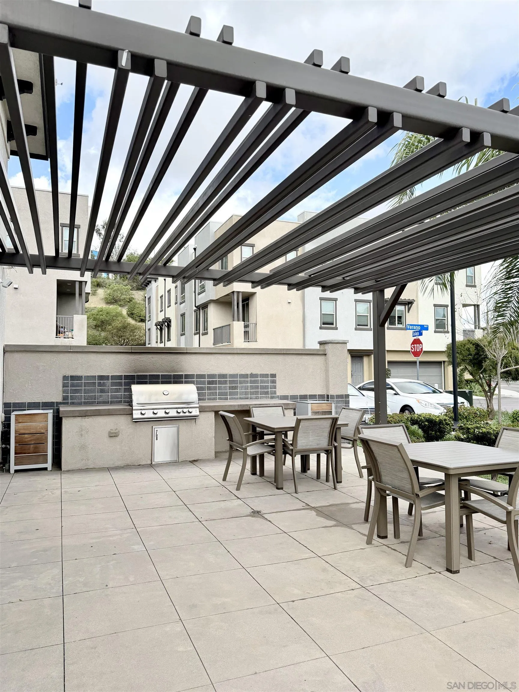 https://cdn.realtyfeed.com/cdn/127/260004383/b426c11509473d4bd834ec4b9584a8c2.webp