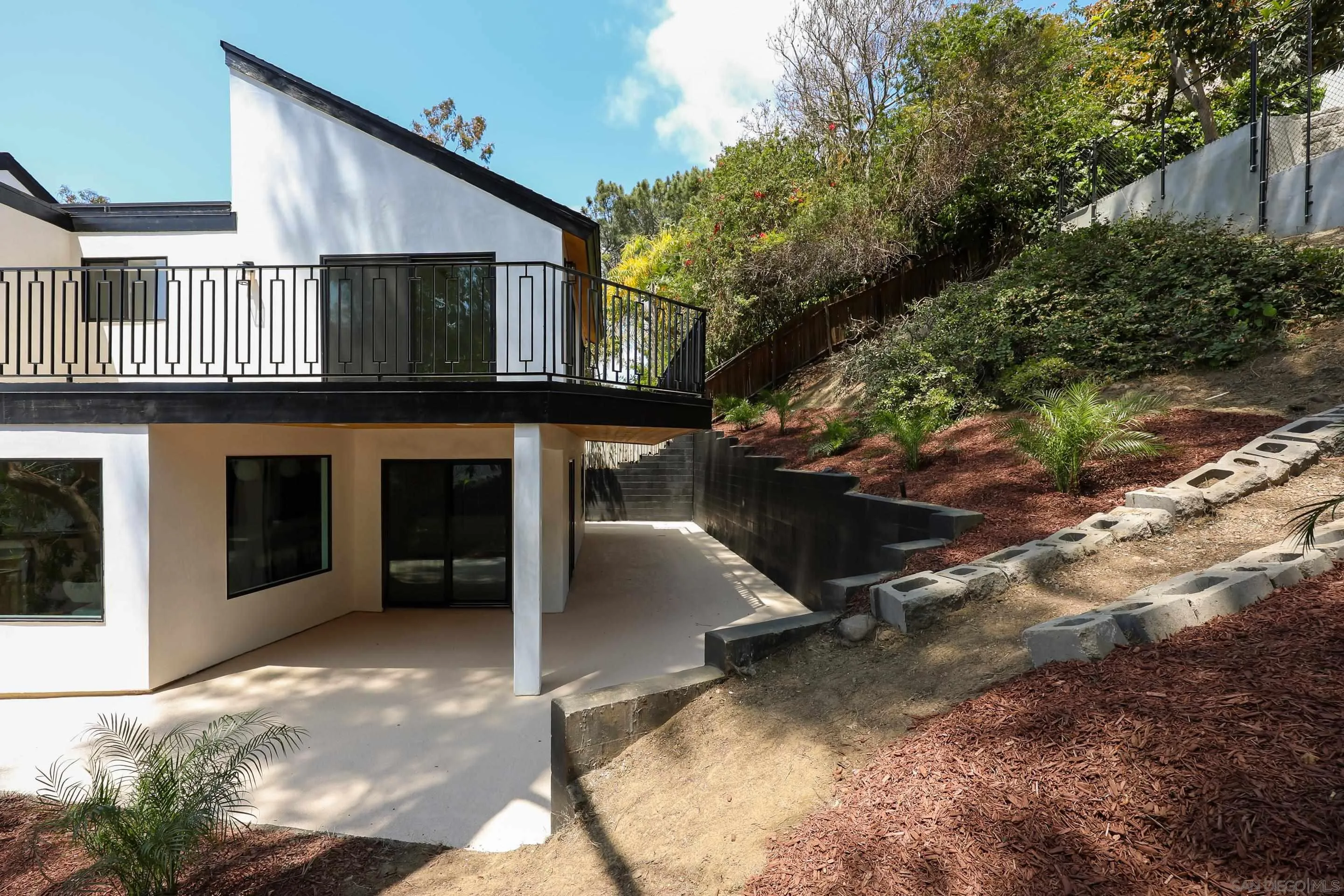 https://cdn.realtyfeed.com/cdn/127/260004384/7c1202057d5c2263a78a0e342e4b896a.webp