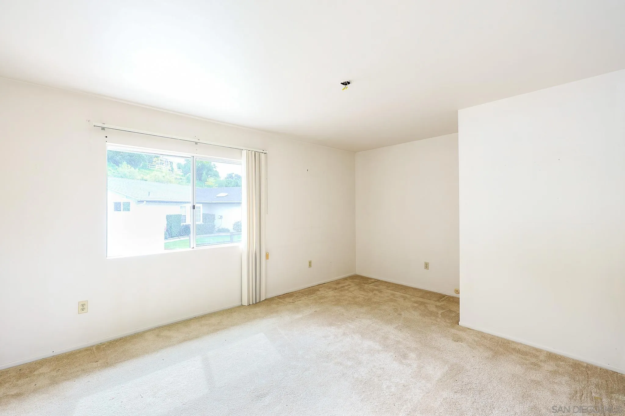 https://cdn.realtyfeed.com/cdn/127/260004385/2649b8f42ca066b5c090c05ff49373ec.webp