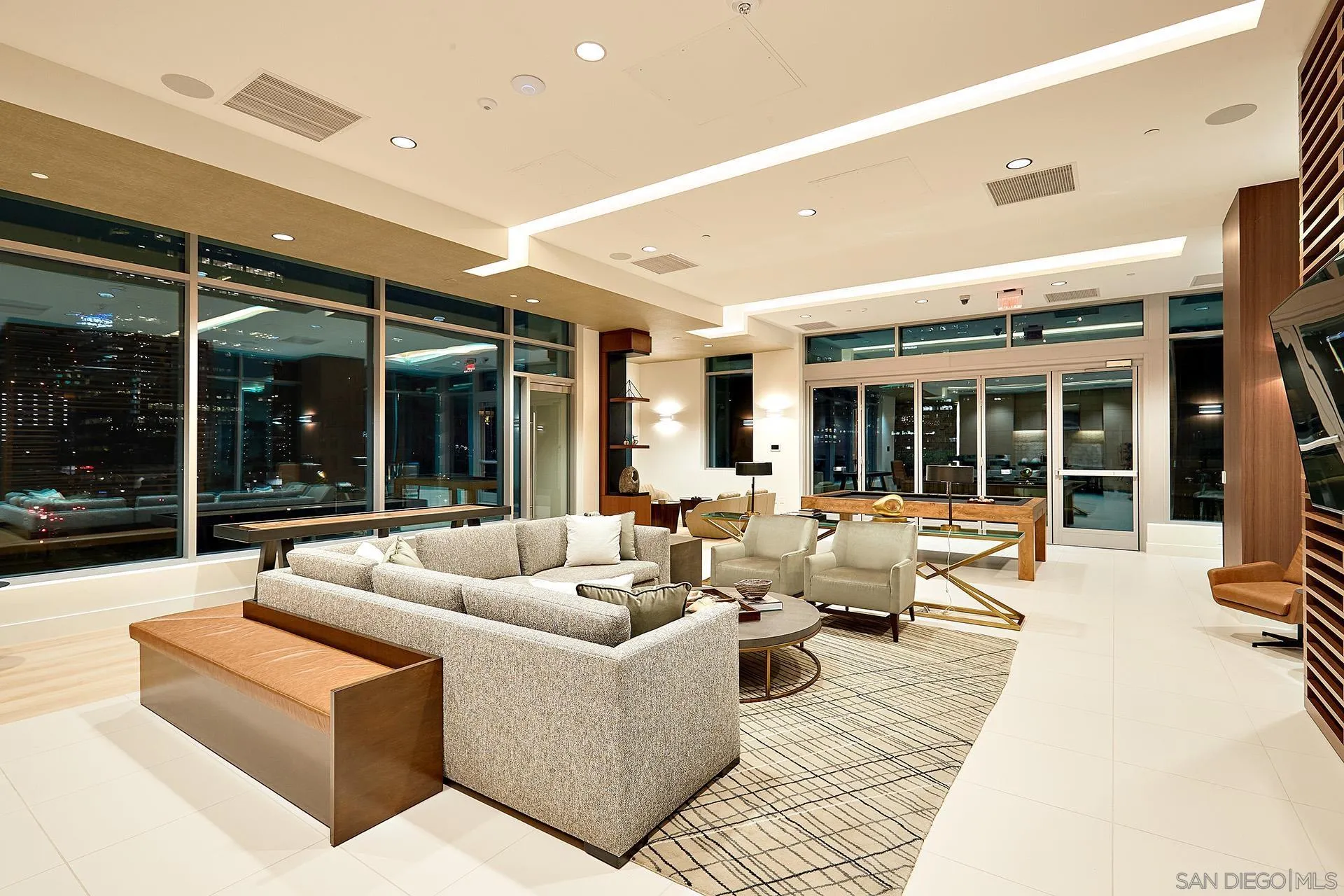 https://cdn.realtyfeed.com/cdn/127/260004388/9c7e8f1caed12b7f560a070c5624bfc6.webp
