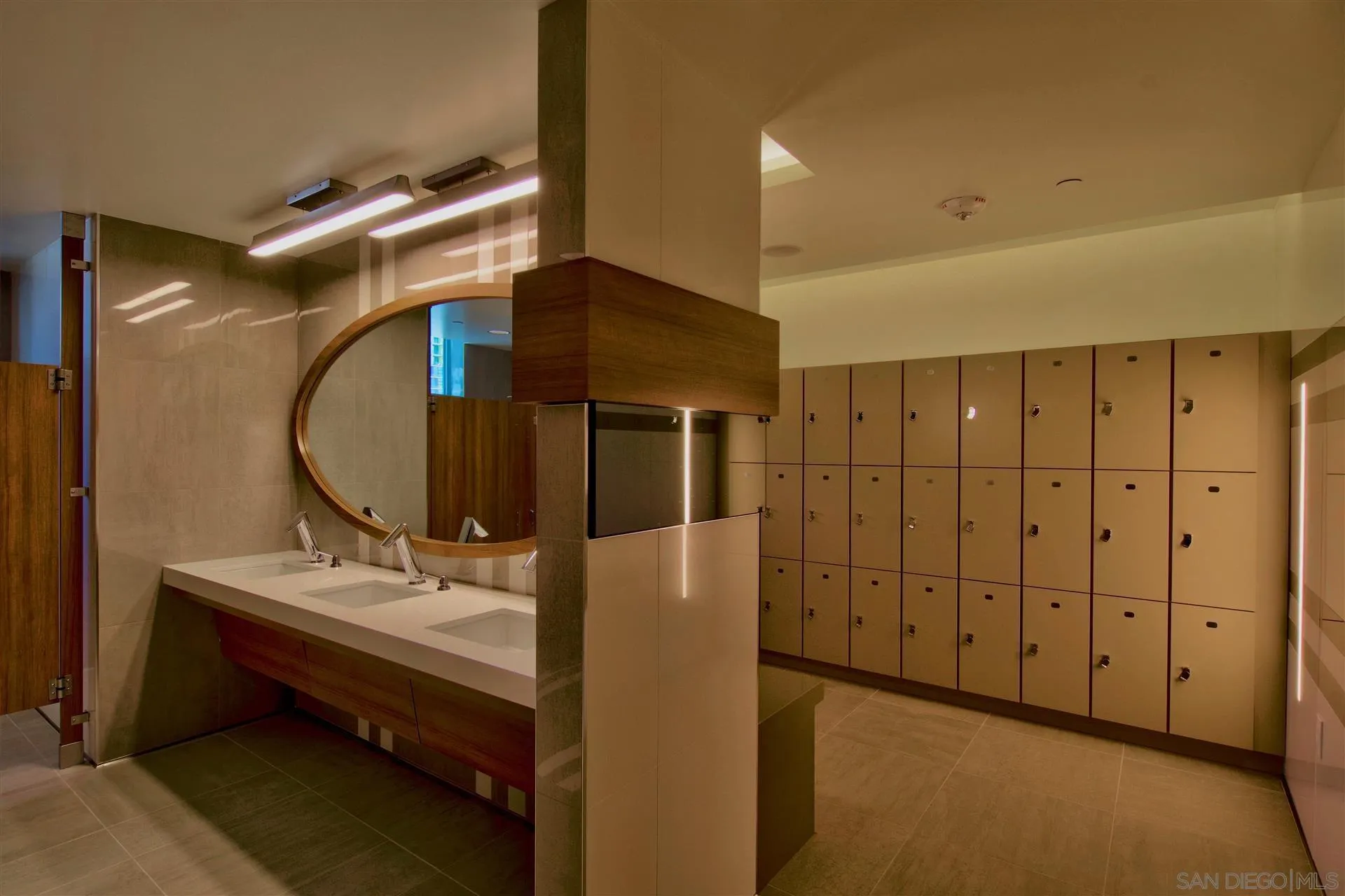 https://cdn.realtyfeed.com/cdn/127/260004388/ab1079cab37d5e7a10f54ba32503c089.webp
