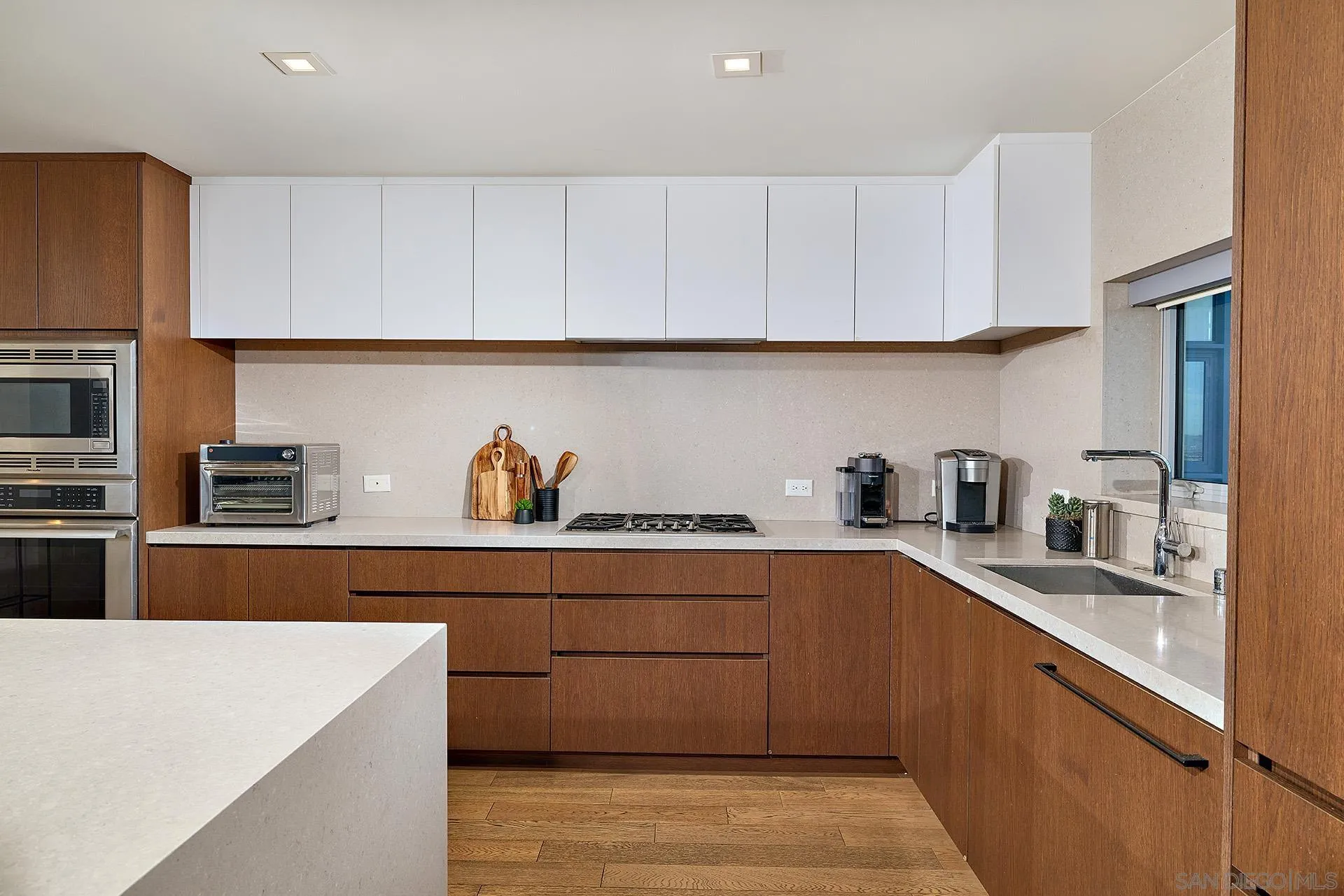 https://cdn.realtyfeed.com/cdn/127/260004388/f8819c682501c0d14e05411a1b16b3fe.webp