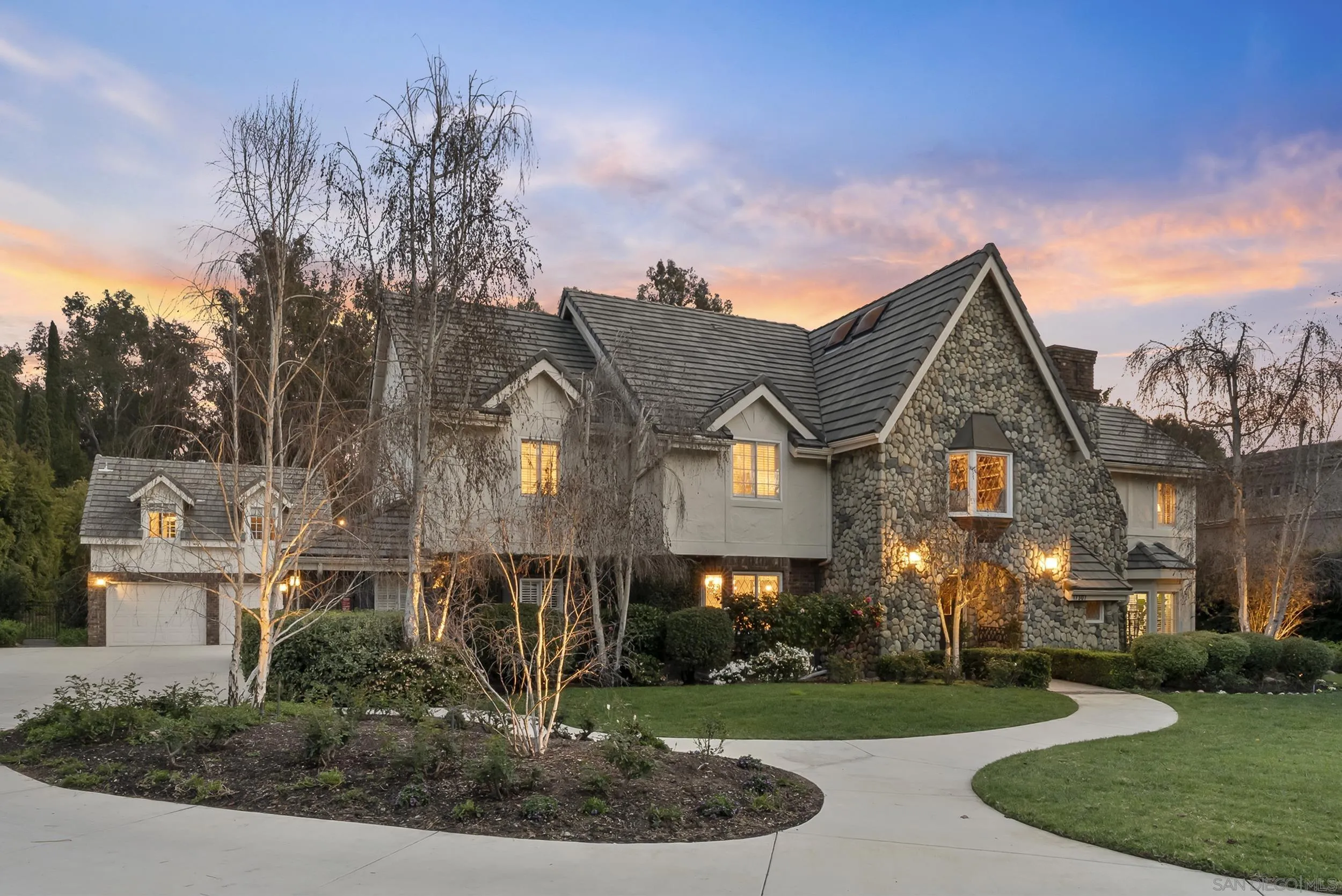 https://cdn.realtyfeed.com/cdn/127/260004389/398d23ce8574f0b299aa03bea0c1631e.webp