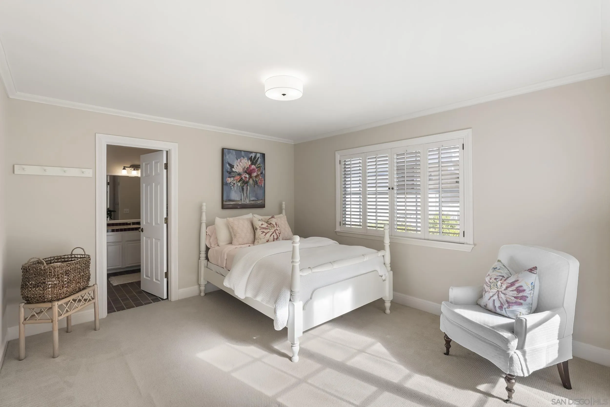 https://cdn.realtyfeed.com/cdn/127/260004389/4fd4818f6ceedd68f8ca9ef5785582c4.webp