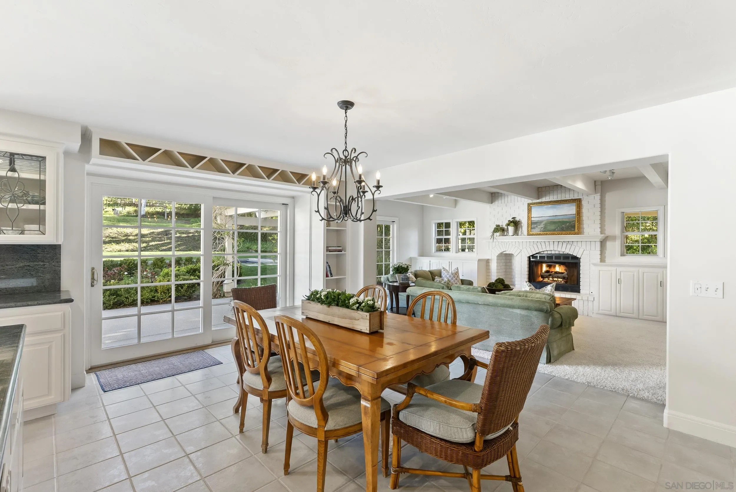 https://cdn.realtyfeed.com/cdn/127/260004389/aff013240f0bd4fc05f5075d7f0684c2.webp