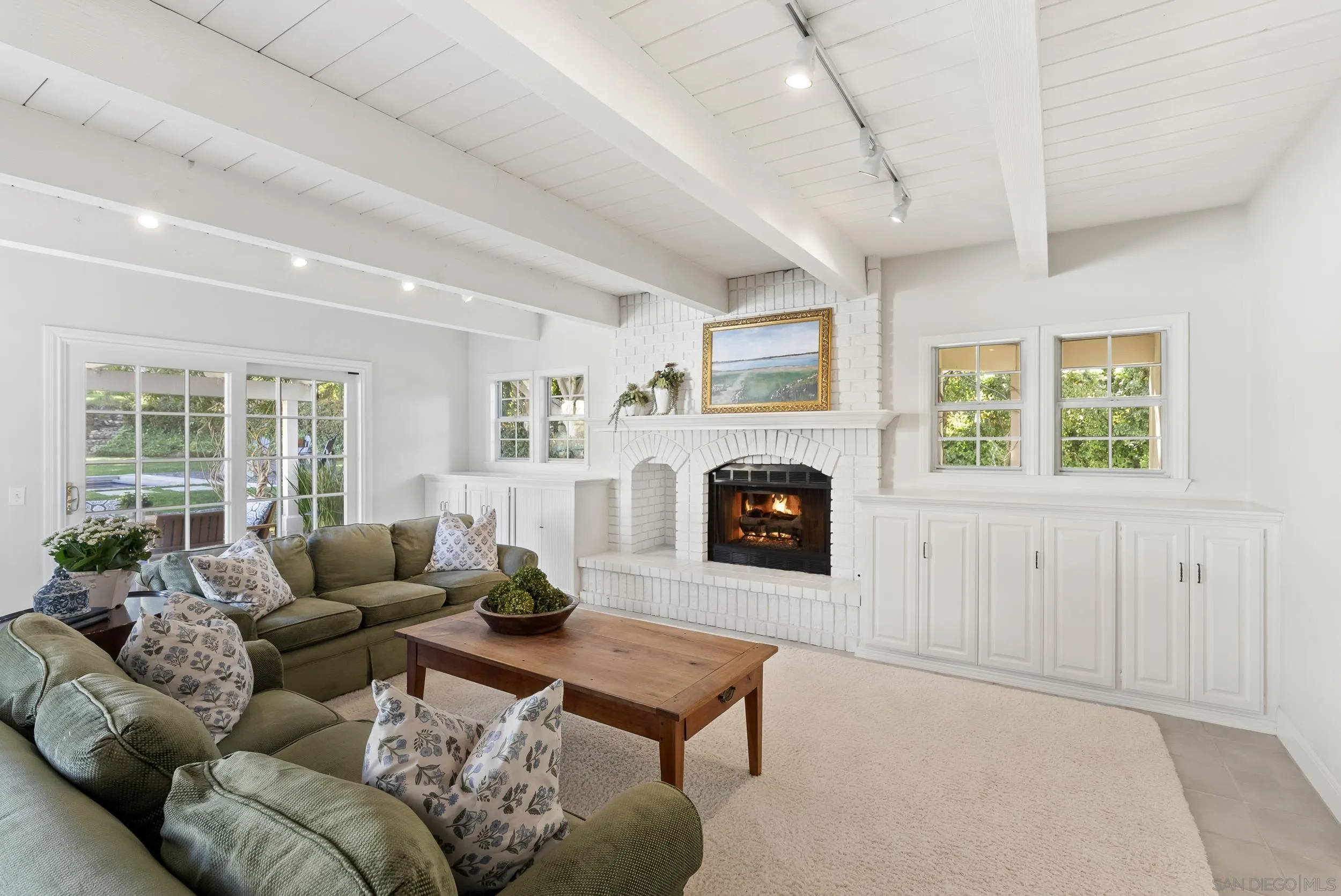 https://cdn.realtyfeed.com/cdn/127/260004389/cfb69770af09b73c60c949364816c988.webp