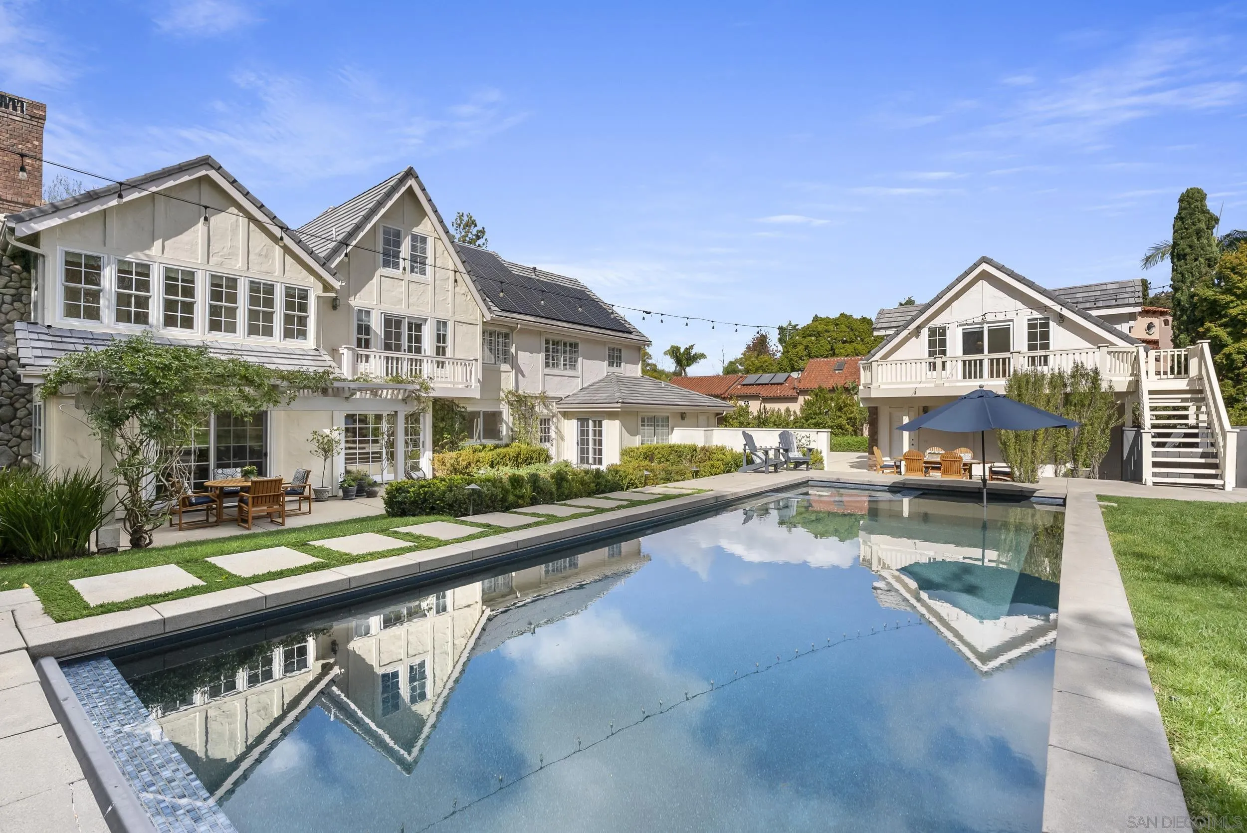 https://cdn.realtyfeed.com/cdn/127/260004389/f981d94af9f5e4325462f254a8123554.webp