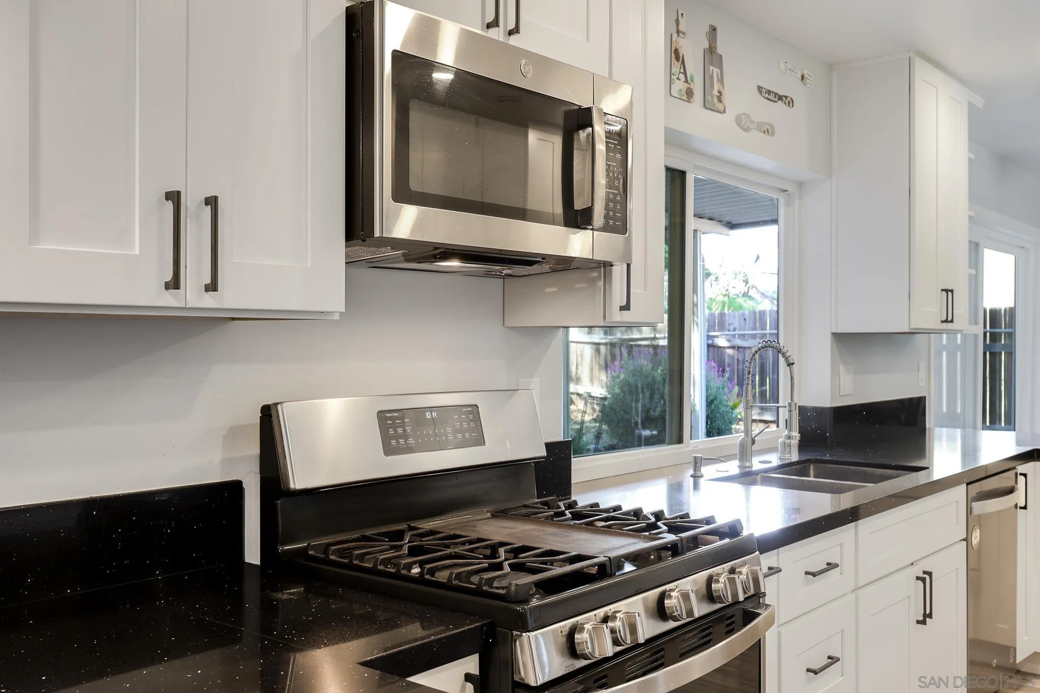 https://cdn.realtyfeed.com/cdn/127/260004391/34611f86dbc1266f43a56093a926a85a.webp