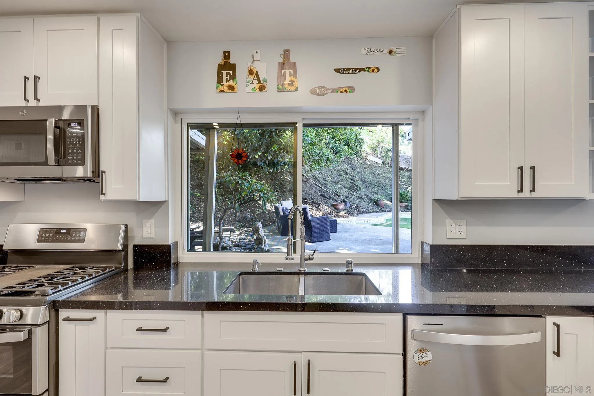 https://cdn.realtyfeed.com/cdn/127/260004391/5e659c50ba23d6582074abbbb430ee0c.webp