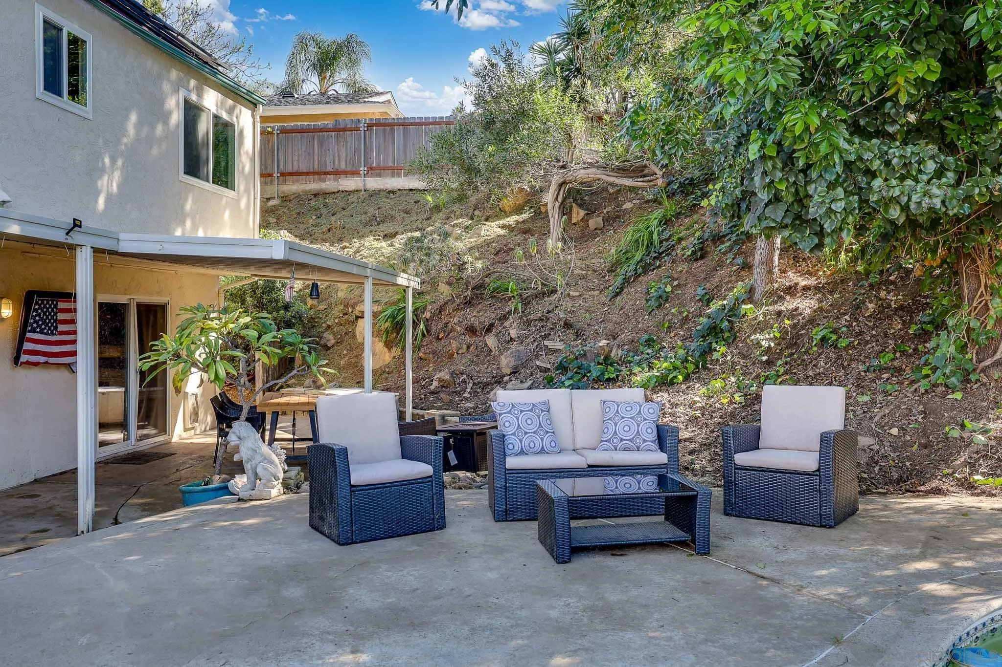 https://cdn.realtyfeed.com/cdn/127/260004391/742d2cc793d1f6079cc5ea938c9f59f4.webp