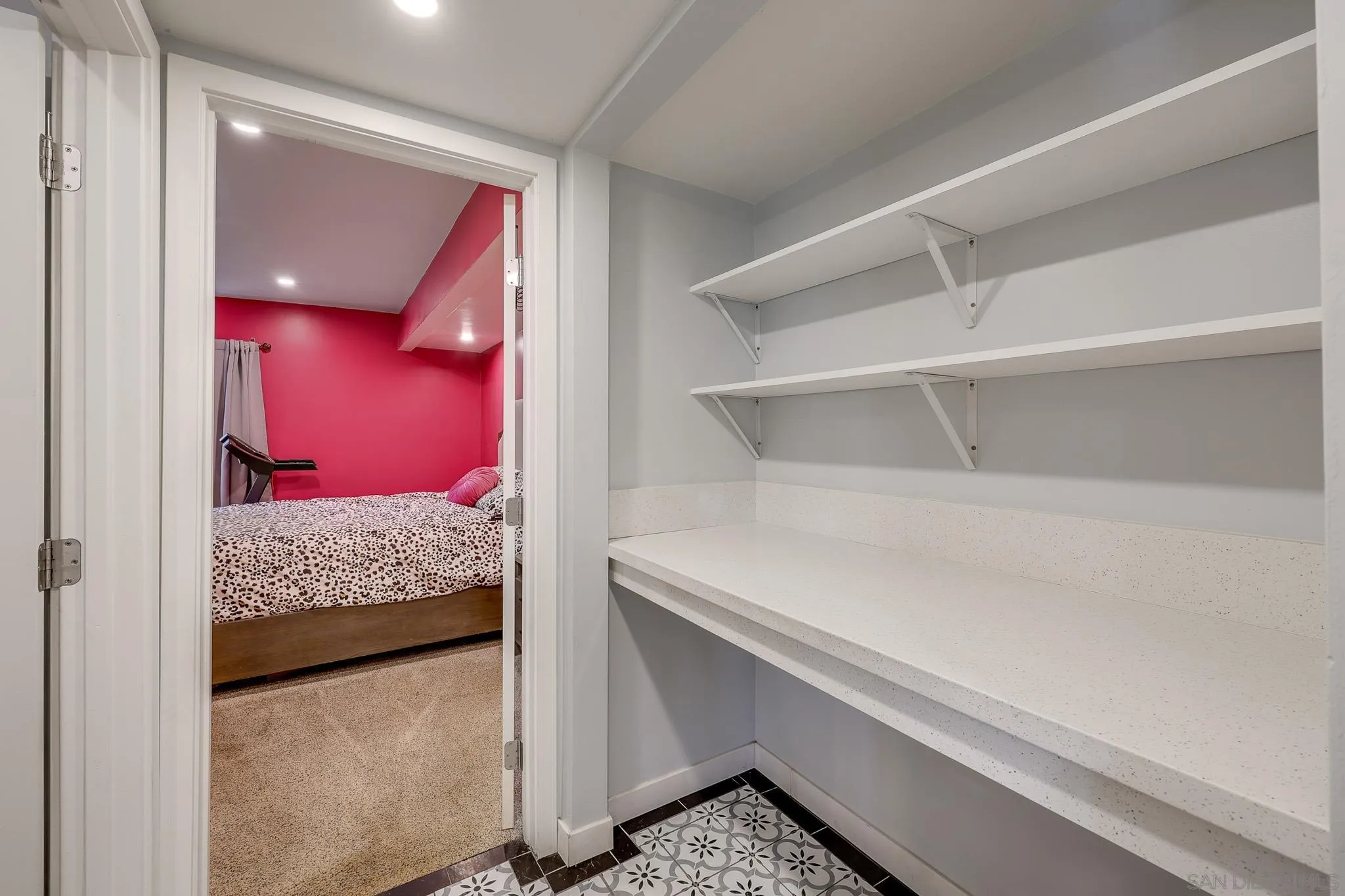 https://cdn.realtyfeed.com/cdn/127/260004391/b6307b9cf307548681f923a9d57c2826.webp