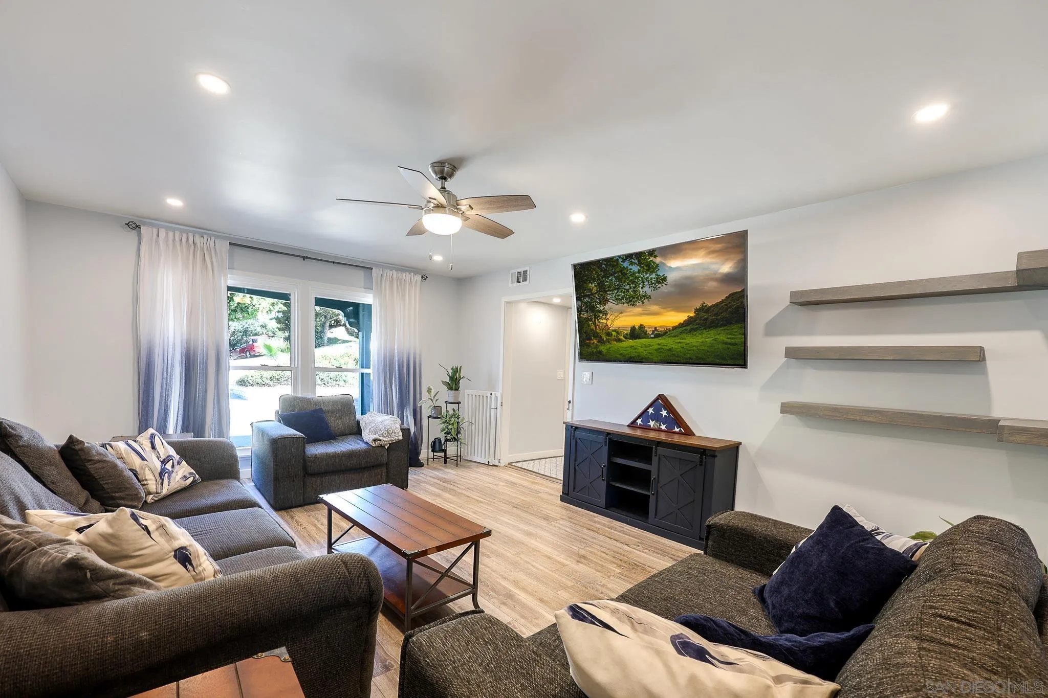 https://cdn.realtyfeed.com/cdn/127/260004391/f19e42c2253bbfad66cf5c360ab63f68.webp
