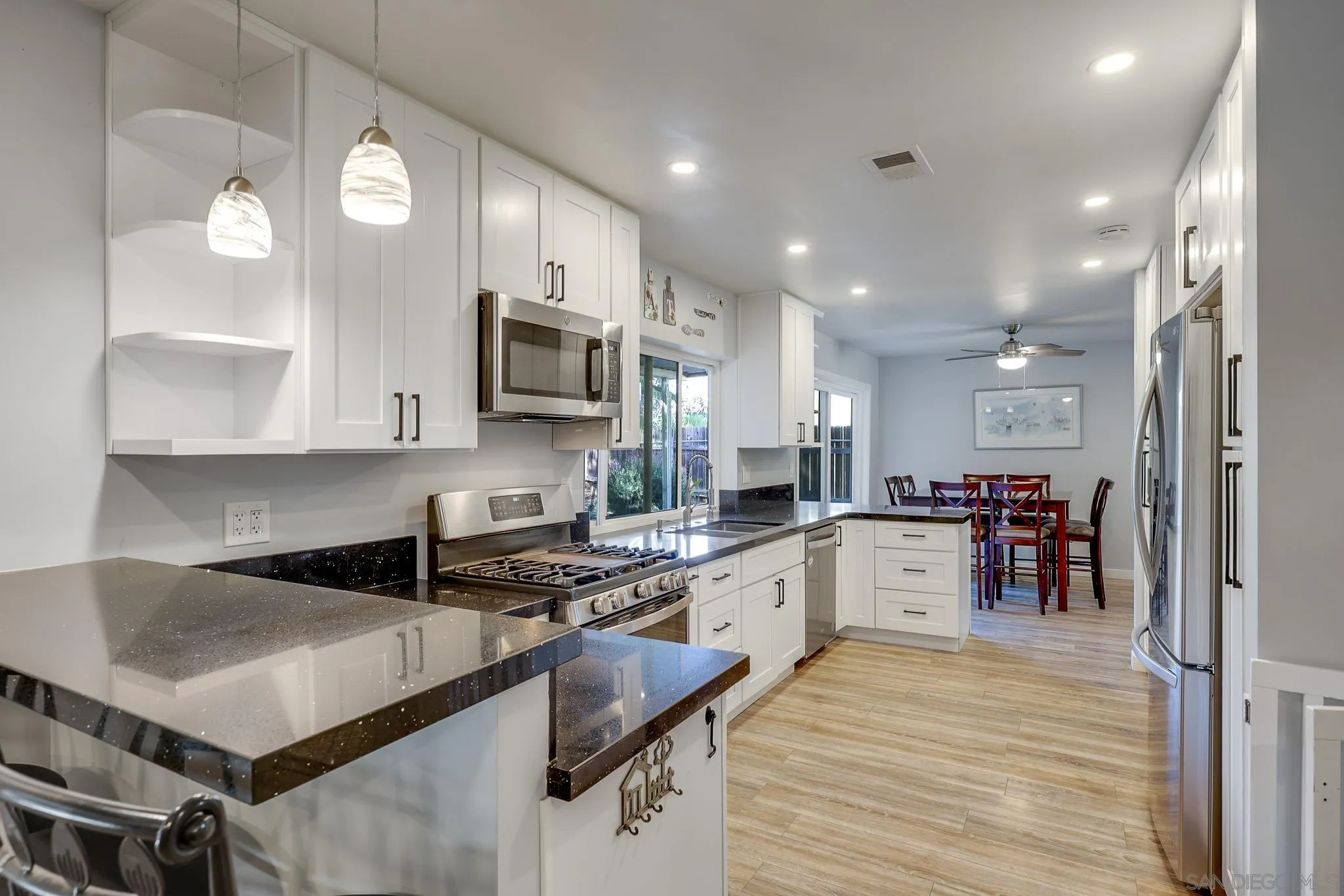 https://cdn.realtyfeed.com/cdn/127/260004391/fe255590ec154985ad499227fe8b68a2.webp