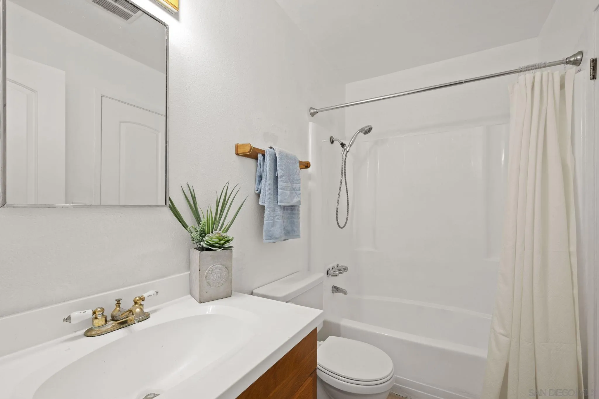 Photo #19: 260004392 Listing: Photo #19