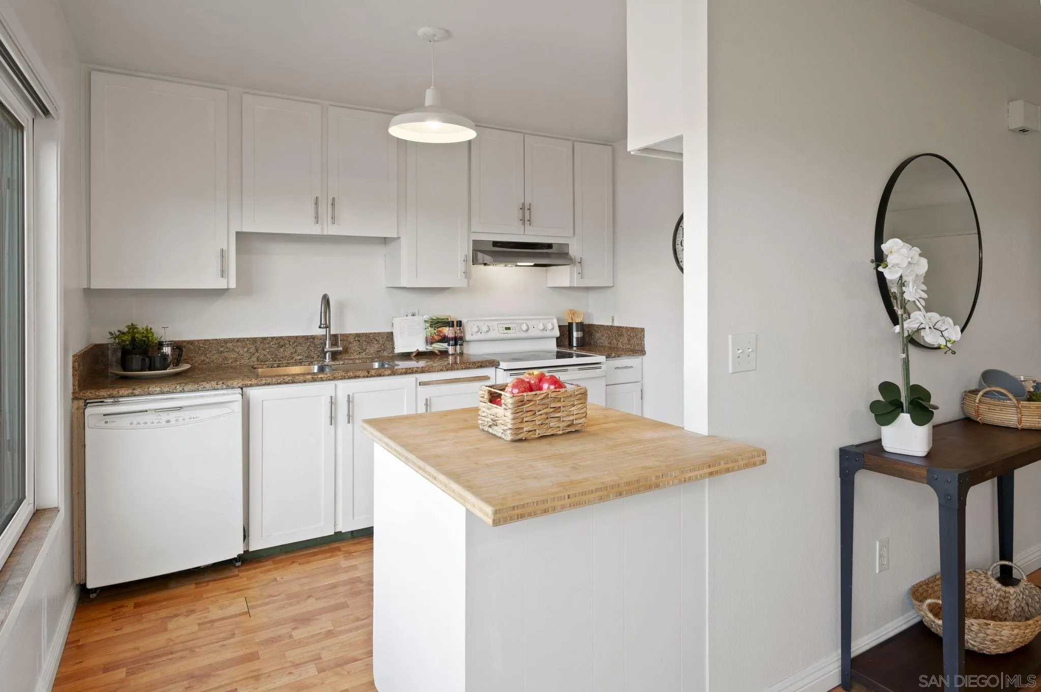 Photo #10: 260004392 Listing: Photo #10