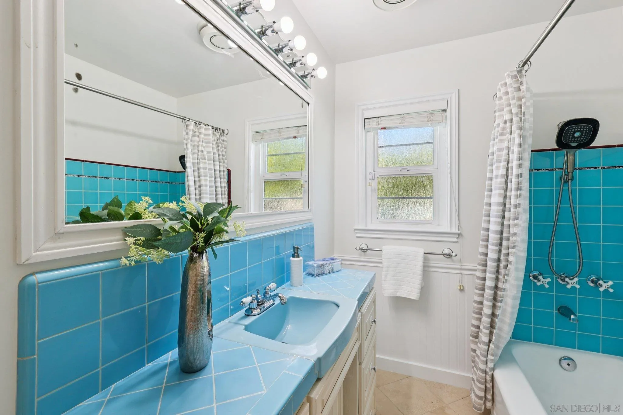 https://cdn.realtyfeed.com/cdn/127/260004407/2bc922207352b585c31fb6b4c544f2b8.webp