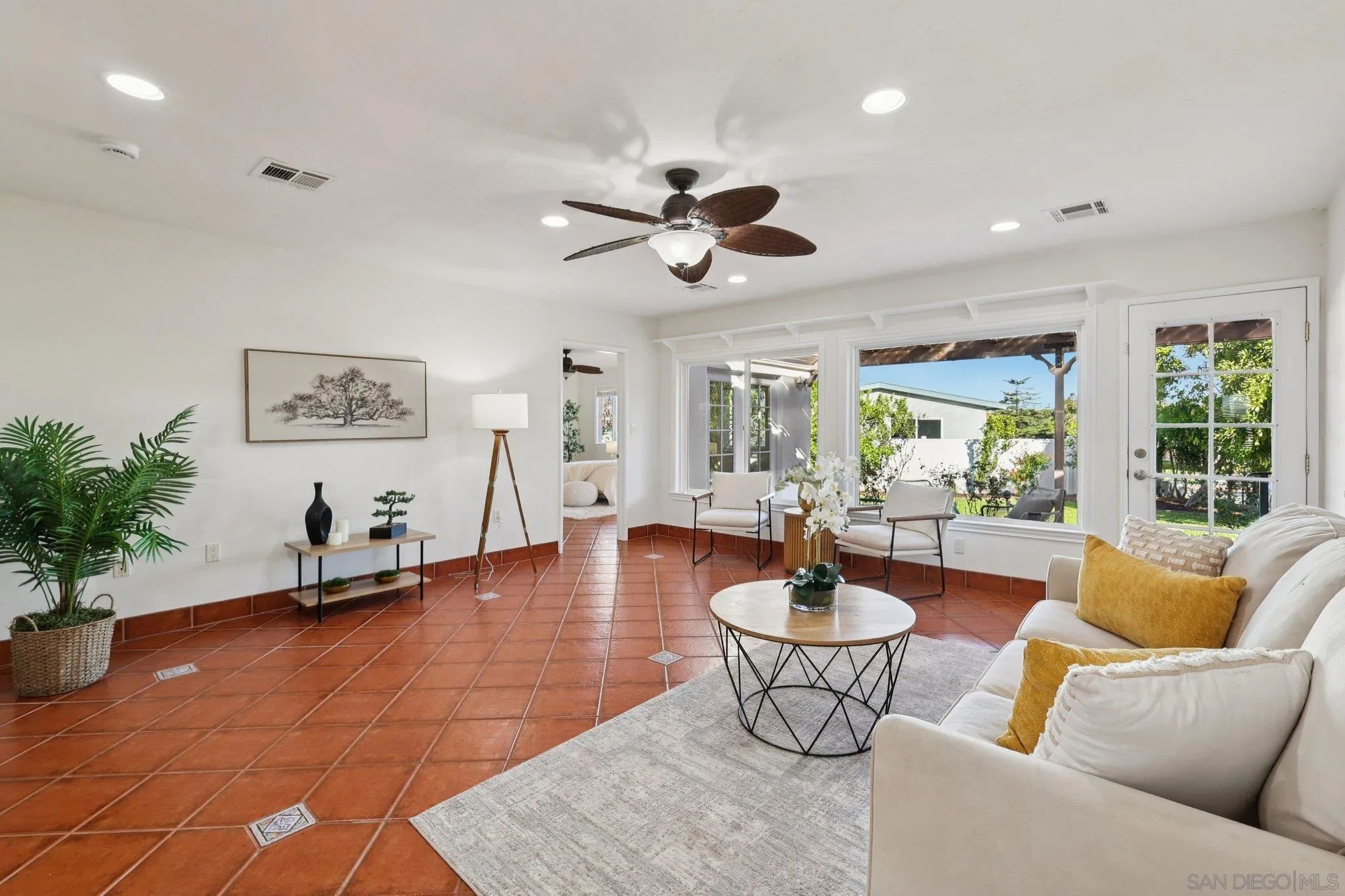 https://cdn.realtyfeed.com/cdn/127/260004407/3c8b3d20b904a49e82046b3f853c1dbe.webp