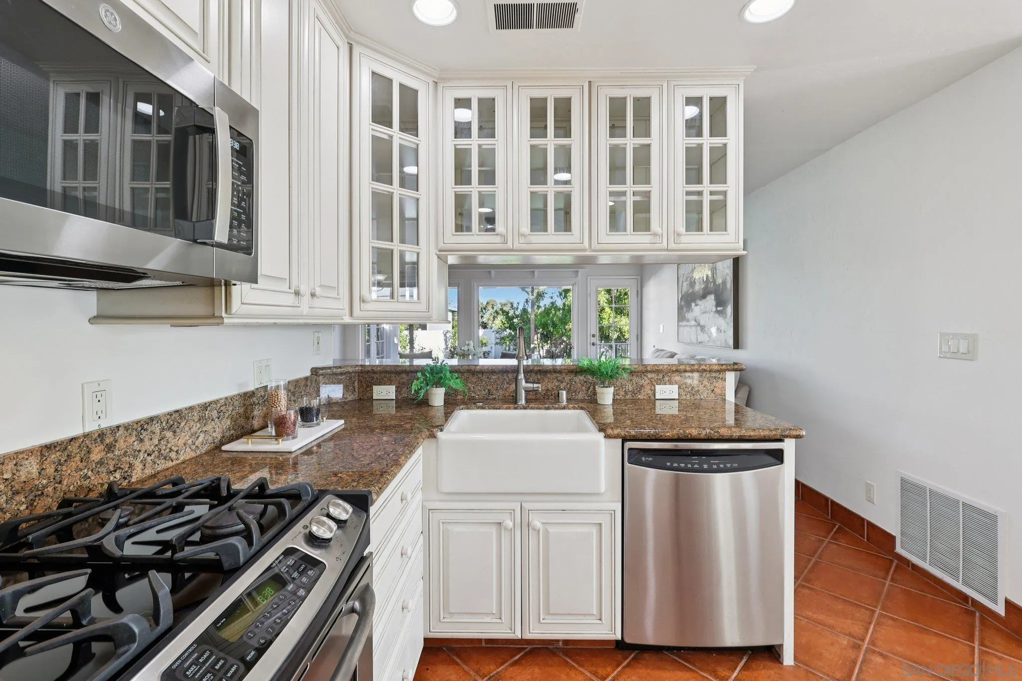 https://cdn.realtyfeed.com/cdn/127/260004407/667fcfae8afaf42754ca1845ec25b933.webp