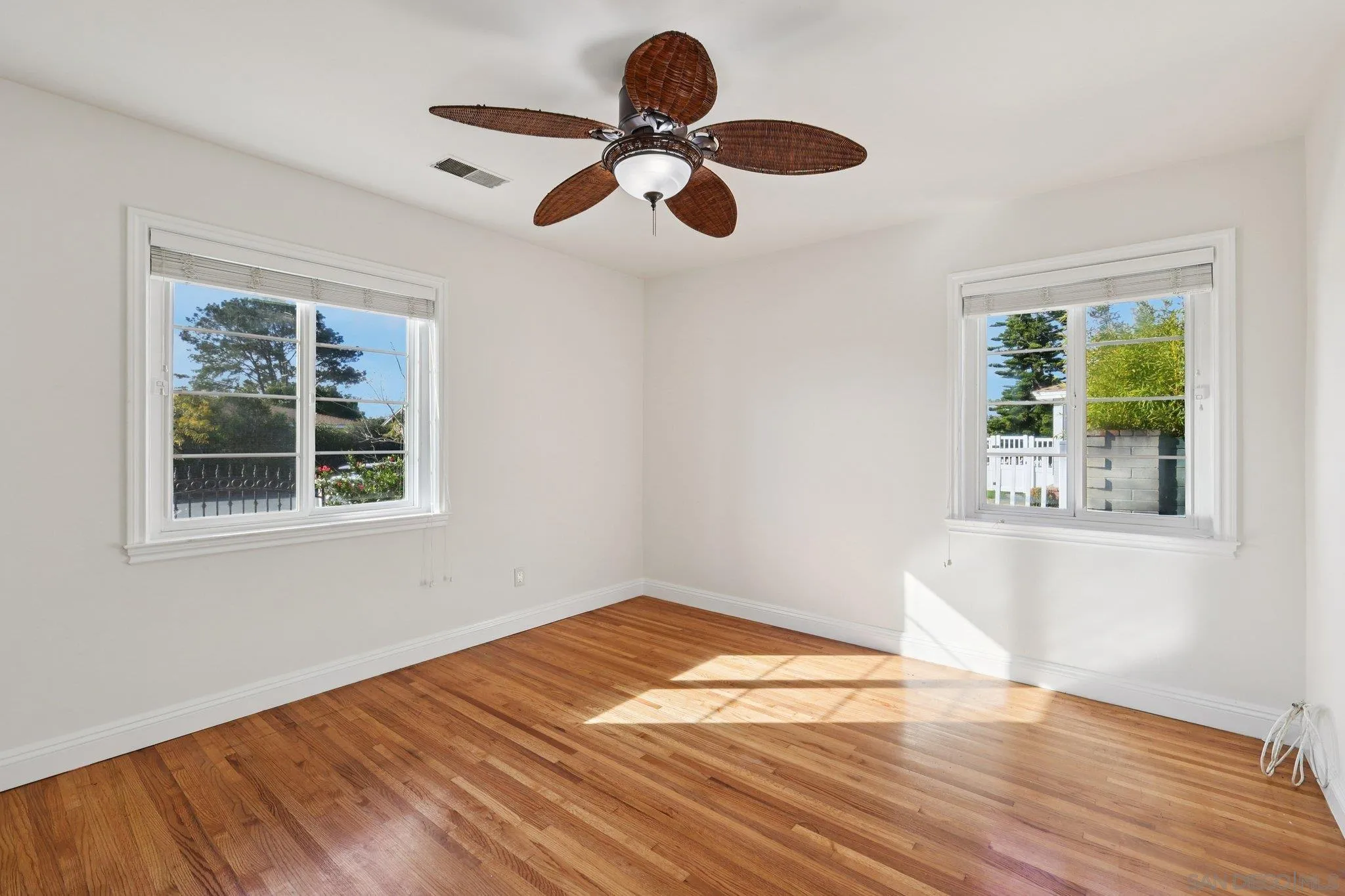 https://cdn.realtyfeed.com/cdn/127/260004407/a070050031e16bee84ad751a4c5bf054.webp