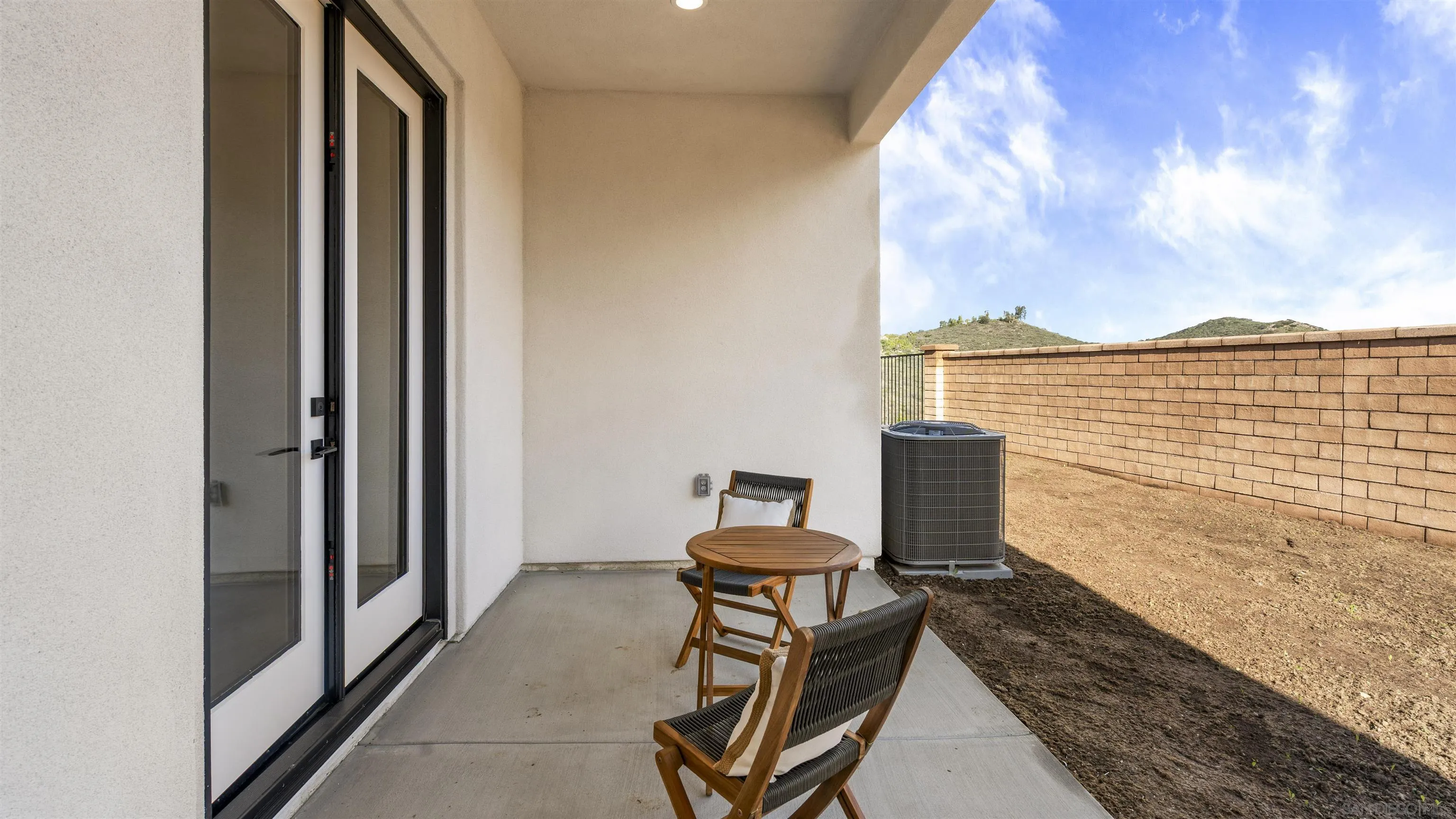 https://cdn.realtyfeed.com/cdn/127/260004414/4f5a3831359e42bf5e69120320b055a7.webp